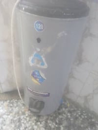 اخوان سخان 120لتر للبيع نضيف وجديد حيل  سعر 50مكاني حي اور07782260060
