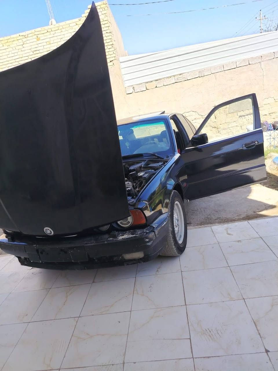 سياره BMW للبيع
موديل 1993
حجم 525
بجم عريض تخم تاير
 مكينه زينه
 كير منمر ثالث
تبريد شغال 
 كهربائيات كلها شغاله كشنات كهربائيه
 رقم كركوك مداور ثاني يوم
#العنوان_الحله_قضاء_القاسم
  ***********
