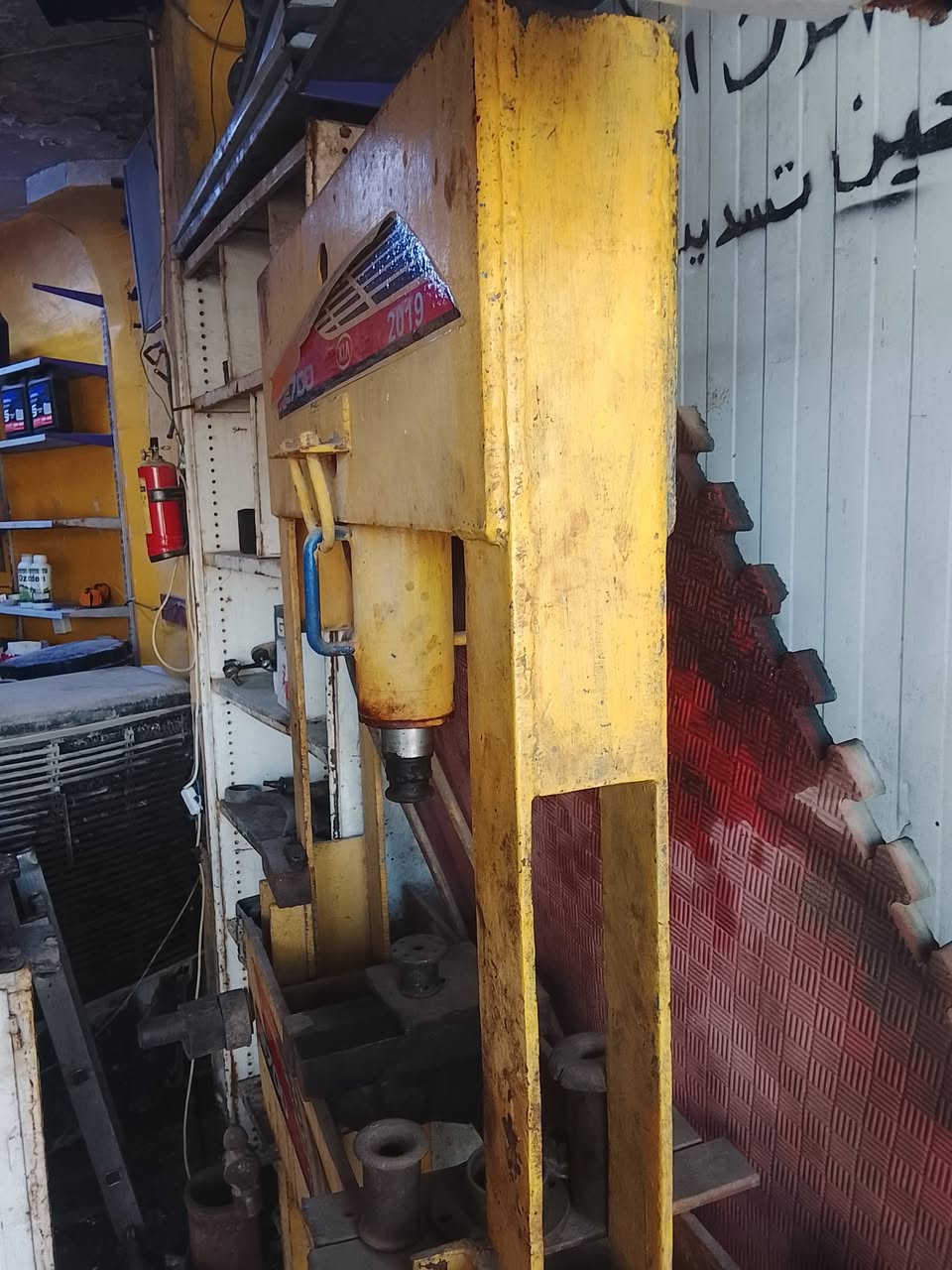 سلام عليكم من رخصت لادمن كمبريسر هواء لحجم 300 بانزين وكهرباء بريس عمل شغال نضيف جك الماني صونداته سيت ولف دفع ترجيع يدوي بدون كيج لحديد ماله تفصال  مكاني دوره ابو دشير رقمي ***********
