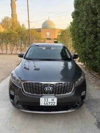 للبيع بدون مراوس سورنتو 2019 ex فول بس مابيها فتحة جانيها على ايدي وان...