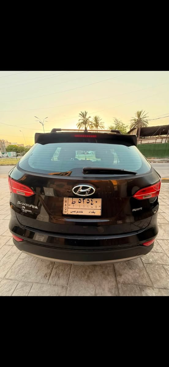 السلام عليكم 
للبيع سنتافيا ٢٠١٦ وارد امريكي 
السعر 130 ورقه  وبيها مجال للشراي 
رقم بغداد السنوية باسمي 
ماشيه ١٠٠ الف كيلو 
محرك ٤ سلندر ٢٤٠٠ GDI
شاشه كبيره 
حساسات 
كامره خلفيه  
حدادية جديدة
 تايرات جديدة 
تبريد خير من الله 
بيها بيبان ٢ مبدل نفس اللون
وجاملغ كلير من امريكا
جاملغ امامي بي بارد شبر 
السيارة من جبتها الحد الان على ايدي   
للاستفسار ***********
المكان بغداد /الغدير

