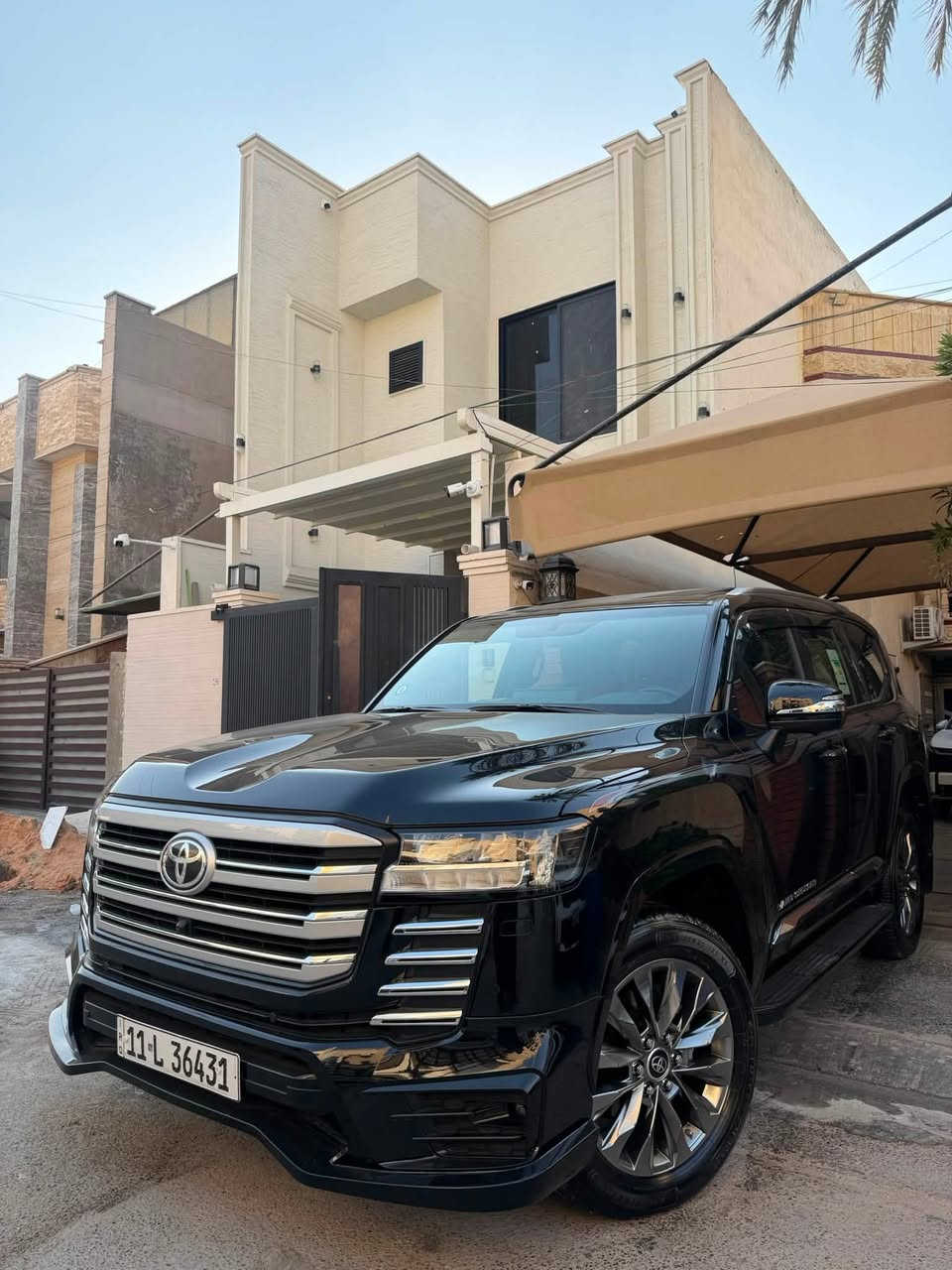 سلام عليكم
لاندكروز 2024 للبيع

سياره GX.R لمتد

سياره موصفات VXR 

تجي داخل احمر 

كشنات حار بارد

حساسات امامي وخلفي 

كامرات 5

كشنات كهرباء 

صندوك كهرباء

فتحه 

بصمه

شاشات 3

شاشه تدعم نظام كاربلاي

وبعد موصفات لاندكروز معروفه 

سياره جديده بمعناه الكلام

سياره استخدام شخص واحد فقط من زيرو

سياره ماشيه فقط 18000km

سياره جديده لايوجد ملاحضات بيها

يوجد فقط صبغ كارت بركن دعاميه الخلفيه شخط وسويتها للجماليه فقط ودعاميه غير محسوبه بلاستك 

يوجد سونار نهاية المنشور 

سياره رقم بغداد بأسمي 

عنوان سياره بغداد زيونه 

للأسفسار وسعر الاتصال ع رقم 

***********

