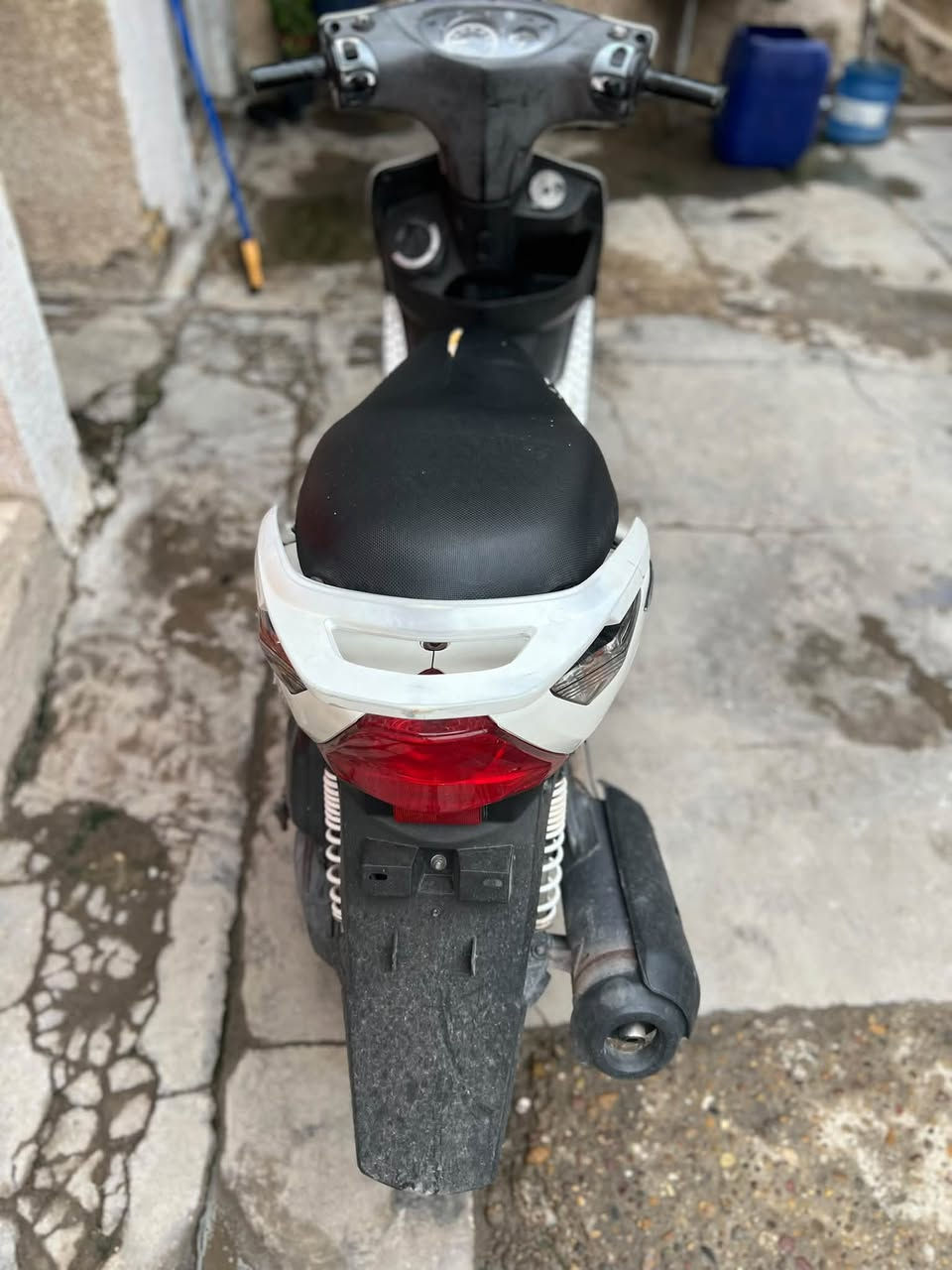 ماكس ثلعب GTR صار سبوع نازله رمبه اوراقه موجوده 
السعر مليون400 وبيها مجال دراجه نضيفه بعده
العنوان بغداد حي جهاد 
الاتصال ***********

