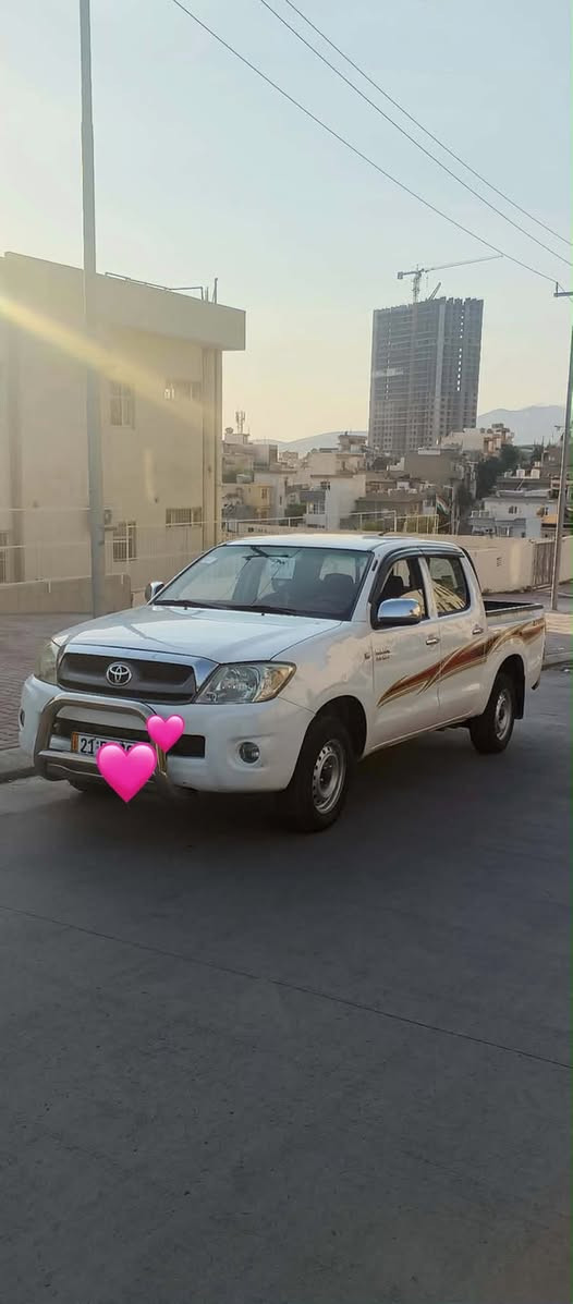 🚗 توێتا مەرزییە (مۆدێل ٢٠١١) بۆ فرۆشتن 🚗
جۆری سەیارە: توێتا مەرزییە
 مۆدێل: ٢٠١١
 دۆخی بەدن: تەنها بۆنیت و دەرگای دواوەی لەسەر ساخی کراوە بە ڕەش (بێ کێشە).
 سەنەوی و بەڵگەنامە: بەناوی خۆمەوەیە، سەنەوی تازەیە تا مانگی ١١ی ٢٠٢٦.
 مەکینە و گێڕ: گێڕ و مەکینە و تەبرید و تەقەوڕەقە هەمووی بەشەرت.
 تێبینی: سەیارەی بەردەم ماڵەوەیە و هی مەعڕەز نییە، زۆر خاوێن هێڵدراوەتەوە.
 شوێن: سلێمانی
📞 بۆ پەیوەندی و زانیاری زیاتر:
 ***********
 ***********
