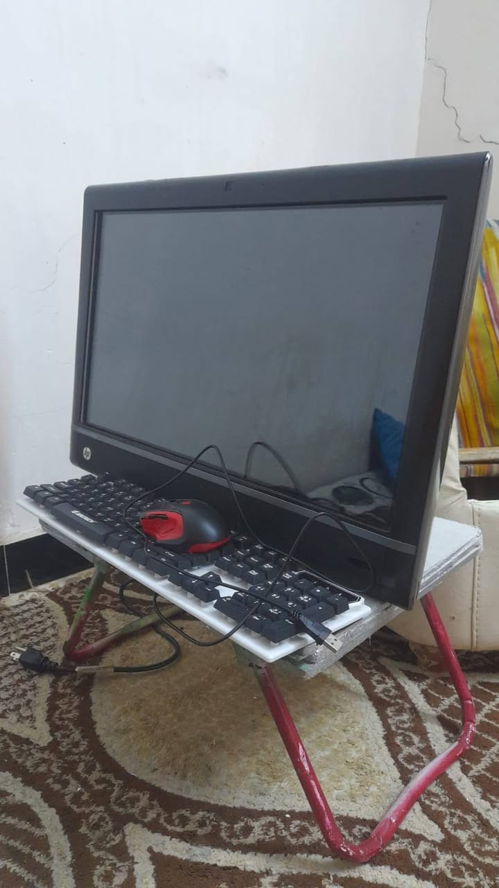 حاسبه ويندوز تتحول اندريود حجم 24عباره عن شاشه كيس داخل لشاشه حاسبه جديده روعه شسولف عليه تعجز كامل مواصفاة هديه ويها كيس اوماوس خارجياة بغداد العبيدي رقمي ***********
