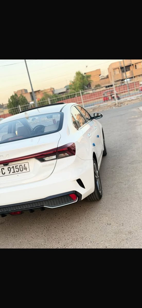 كيا K3
رقم اربيل 
موديل 2022
الون  ابيض 
فول مواصفات
عداد المسافه 32الف KM 
محرك 1500 دبل نوزل 8 بخاخات دوش 
مكفول من التبديل والصبغ كفاله عامه
بصمه تشغيل + بصمه ابواب دخول ذكي+ جنطه بصمه
حساسات اماميه خلفيه 
كشنات جلد 
تبريد قطعتين
وضعيات قياده
مرايه تعتيم
ويل كب 
لايت زينون
اشاير بالمري 
سلايت فتحة سقف
بك لايت لد
باقي مواصفات الفول معروفه
مكان السياره بغداد
الرقم ***********

