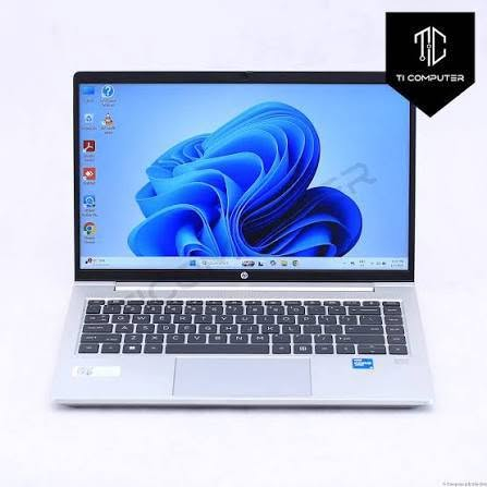 ​📢 للبيع: لابتوب HP ProBook مواصفات فول وأداء عالي 🔥
لابتوب بطل ومثالي للألعاب، التصميم، الهندسة، والبرمجة، يجمع بين قوة الأداء وميزات الأمان والراحة بفضل شاشة اللمس وبصمة الأصبع.

​💻 المواصفات:

​الماركة: HP ProBook

​المعالج (CPU): Intel Core i5 (الجيل 13 الحديث) ⚡

​الذاكرة العشوائية (RAM): 16GB (سرعة وسلاسة بالاستخدام)

​التخزين (Storage): 512GB SSD NVMe (إقلاع وسرعة فتح برامج فائقة)

​كرت الشاشة: 

​المنفصل: NVIDIA GeForce RTX 2050 (للألعاب والبرامج الثقيلة) 🎮 

​الداخلي: Intel Graphics (مدمج بسعة تصل لـ 8GB مع المشاركة)

​✨ المميزات الإضافية:

​👈 شاشة لمس (Touchscreen): استجابة عالية وسلاسة بتصفح البرامج والتصاميم.

​🔒 بصمة أصبع (Fingerprint Reader): حماية عالية وسرعة لتسجيل الدخول بلمسة واحدة.

​خفيف وأنيق ومتين (سلسلة ProBook المعروفة بتحملها).

​كرت الشاشة يدعم تقنيات Ray Tracing و DLSS لتشغيل الألعاب والأعمال الهندسية بمرونة.

​بحالة ممتازة وجاهز للاستخدام الفوري.

​الملحقات:  الشاحن الأصلي شنطة ماوس 

​السعر:  750الف قفل 

​الموقع: بغداد ما عندي توصيل تجي تاخذها من بيتي
***********
