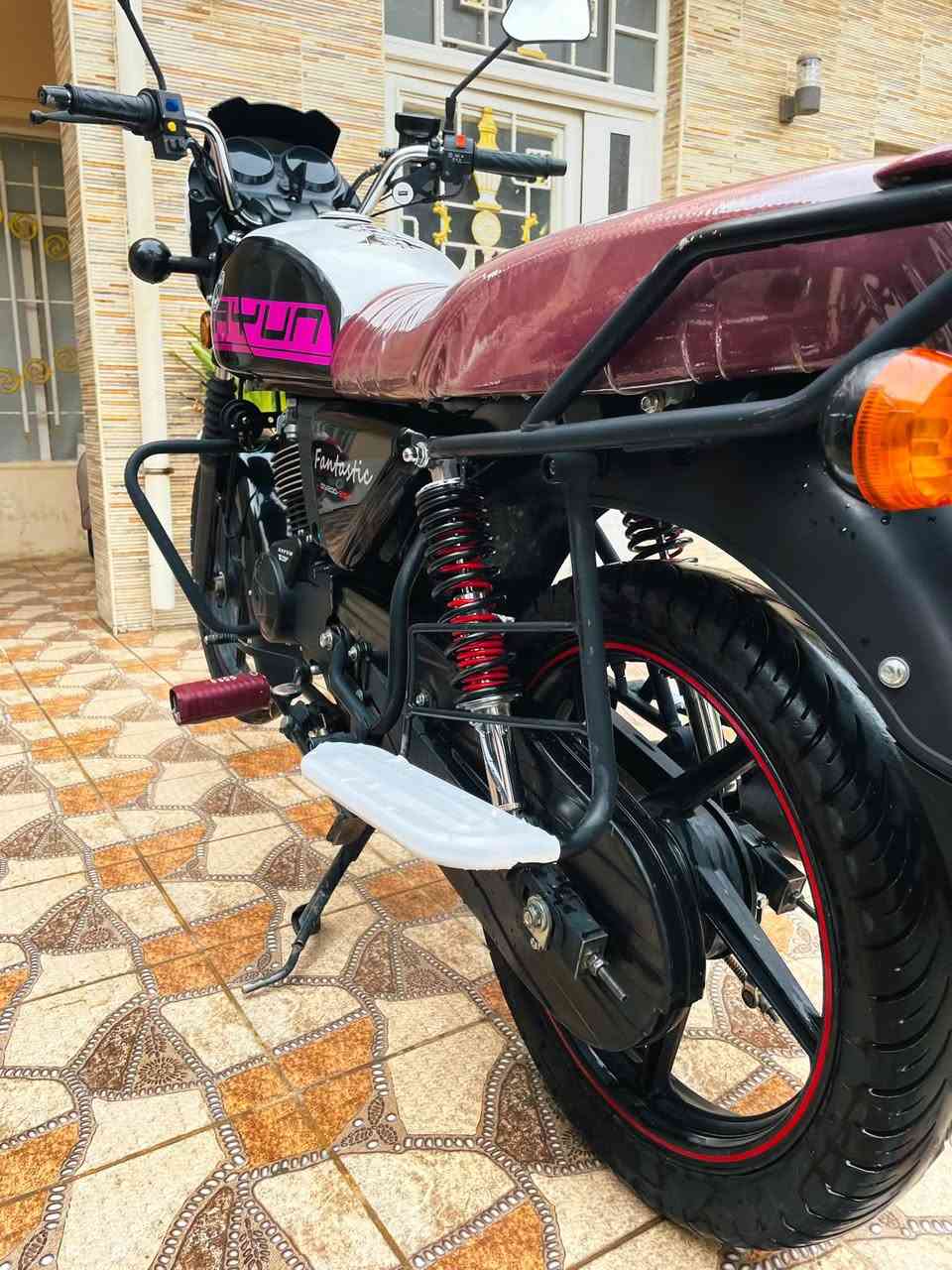 دايوان كلاسك • ٢٠٢٥ • ماشي ٦٣٠٠