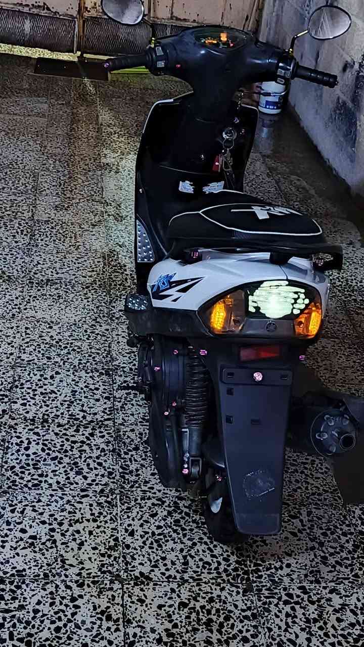 💎السلام عليكم ورحمة الله وبركاته 👋👋
💎شباب مطور معروض للبيع 🏍️🏍️🏍️
💎نوع الدراجة ماكس عدله
الدراجة شلعة ومعدل اتخبل السرعه 120
لون ابيض
💎المحرك ما معمر ولا مفتوح 49 ✔️
💎 وايرمنيه + سلف + شغال✔️ 
💎ماتصرف عليه ربع غير ال ((دهن))وال ((بانزين))
💎السعر 675 وبيه مجال  للشراي يتصل عل رقم او وتساب  ***********
💎مكاني موصل جانب الايسر حي سومر
