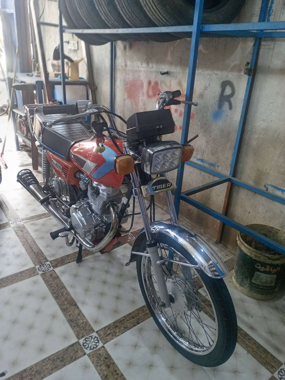 دراجه تعمير للبيع دراجه نظيفه وما مفتوحه رايتها ب 750 وبيها مجال هذا رقمي بو واتساب ***********  بدون اوراق
