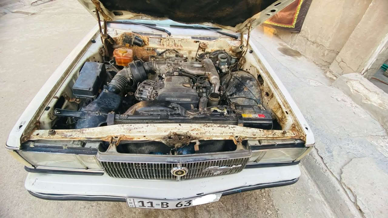سلام عليكم 
سوبر  1982 بسمي ثاني يوم تحولي شرط الرقم انكليزي الجديد 
مكينه بطة جديده 2500 كير عـادي تايرات جدد ويل كاب كما موضح بل صوره 
صدر امامي خلفي جديد 
 شواصي نضافة فول لا معمر ولا اي شيء 
ابطاين السيارة موجودات فقط يرادهن تعمير وتغليف فقط 
سعر 33 وبي مجال وبيك خير وتدلل 
رقم الهاتف *********** 
العنوان بغداد  الطالبيه
