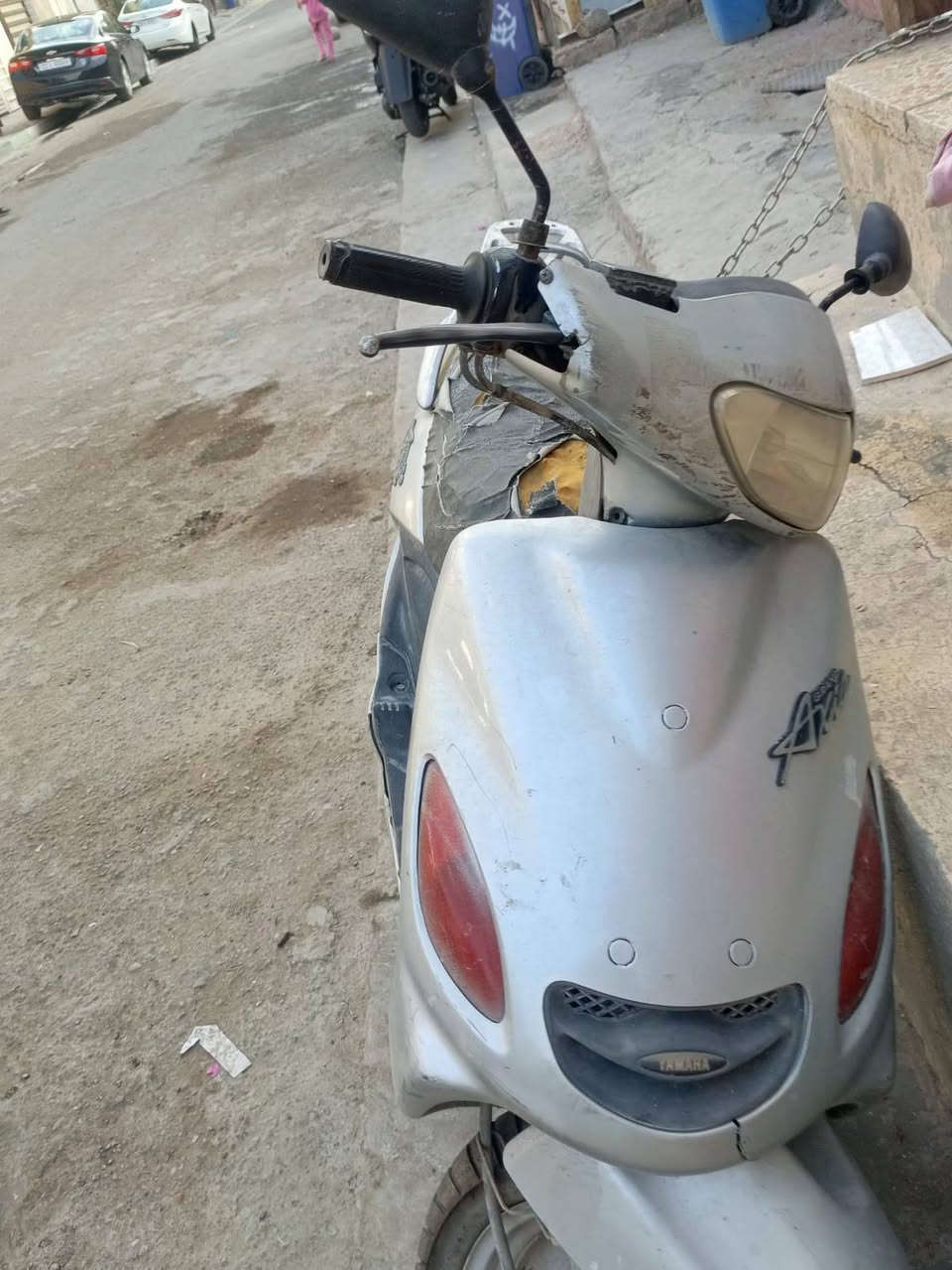 السلام عليكم 
دراجه اكزز لل بيع كفرات نضيفه التايرات شبه جدد ووياله نضيفات سلف شغال لايتات واشاير لازم شحن باتري يلله يقون. الدراجه يرادله عرموطه لل هندر يلله تشتغل. ومشكلته بل مكينه. بس اني اريد ابيعه كوم حديد سعره 125 وبيه مجال لل شراي. مكاني بغداد حي التراث. رقم التواصل ***********
