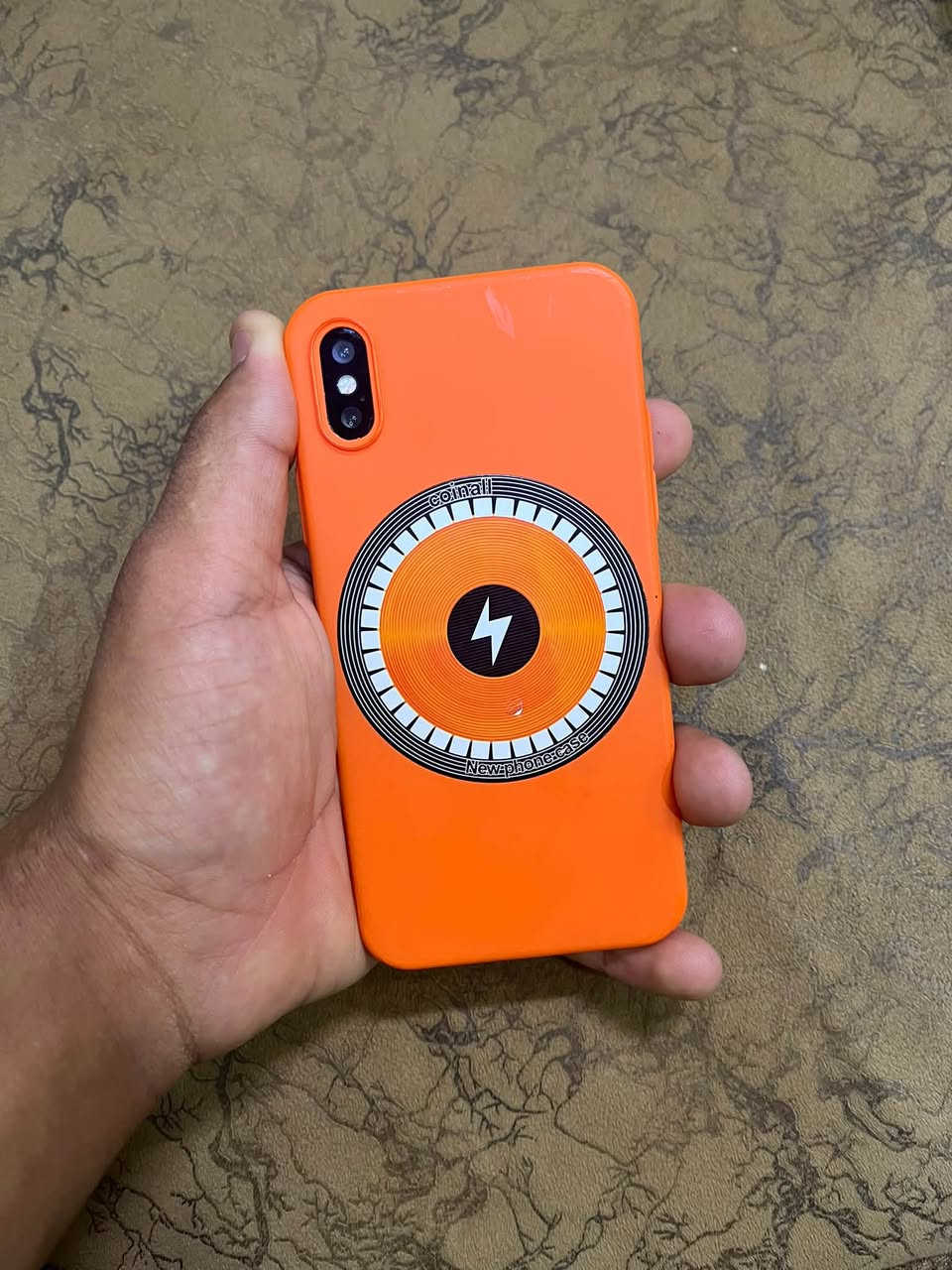 آيفون اكس • ٢٥٦ • ظهر مكسور
