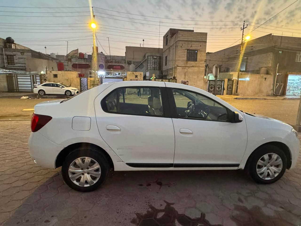 السلام عليكم 🌹

🚗 رينو سينبول موديل 2023 للبيع

🔹 محرك 1600
🔹 كفالة عامة
🔹 استقطاع مباشر
🔹 رقم بصرة
🔹 ماشية 125 ألف
🔹 السيارة نظيفة ومرتبة

⚠️ بيها طَخّة بالباب الخلفي، موضحة بالصور،  

💰 السعر: 95 ورقة

تواصل *********** Singapore

