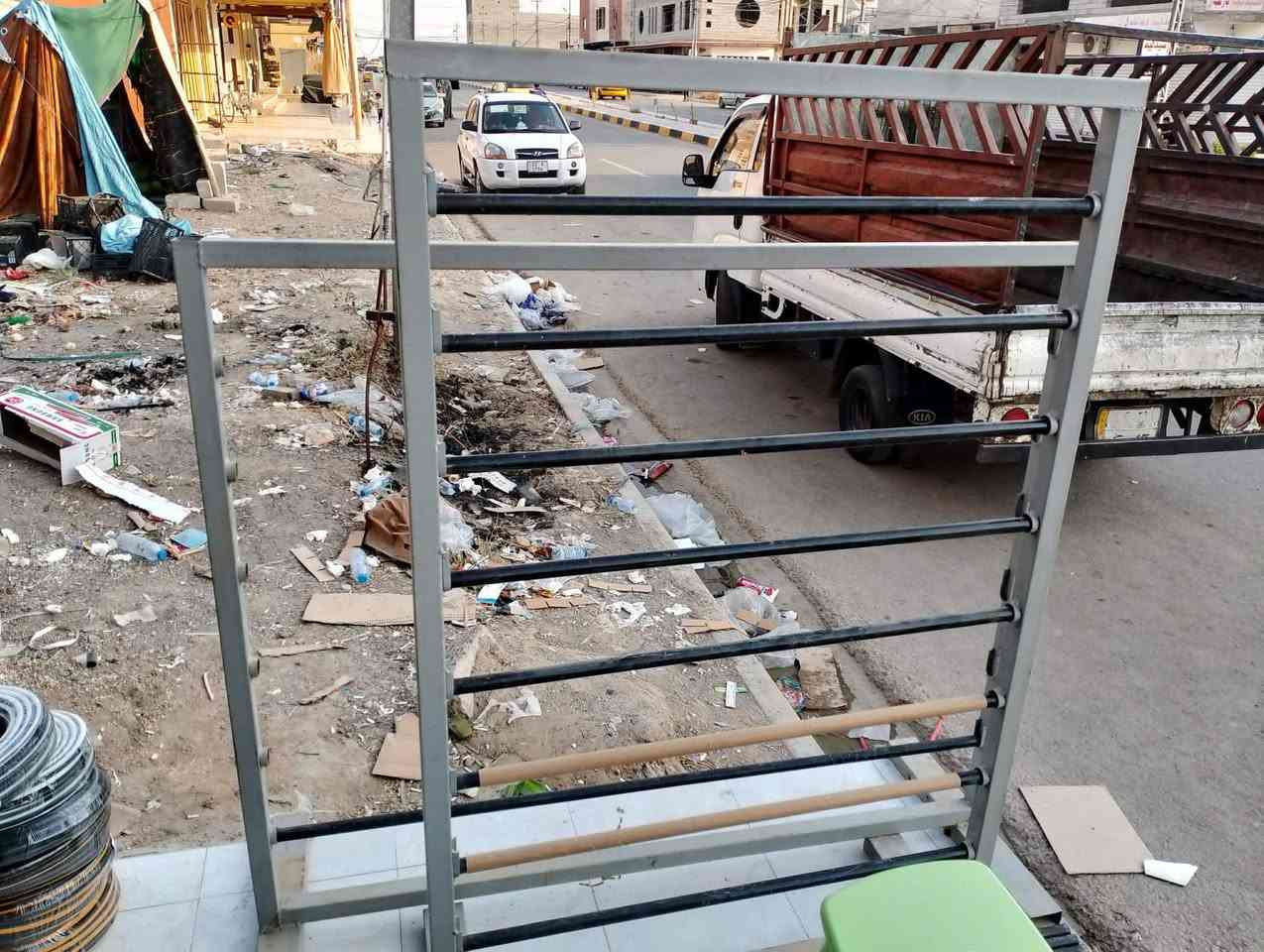 رفوف تركي عدد٦٠ رف جديد مستعمل شي قليل ورف عادي عدد٢٠ مجموع الرفوف ٨٠ رف مع محامل عدد ٢ نايلون سفرات مكاني يارمجه الخامسة شراي اتصل ***********
