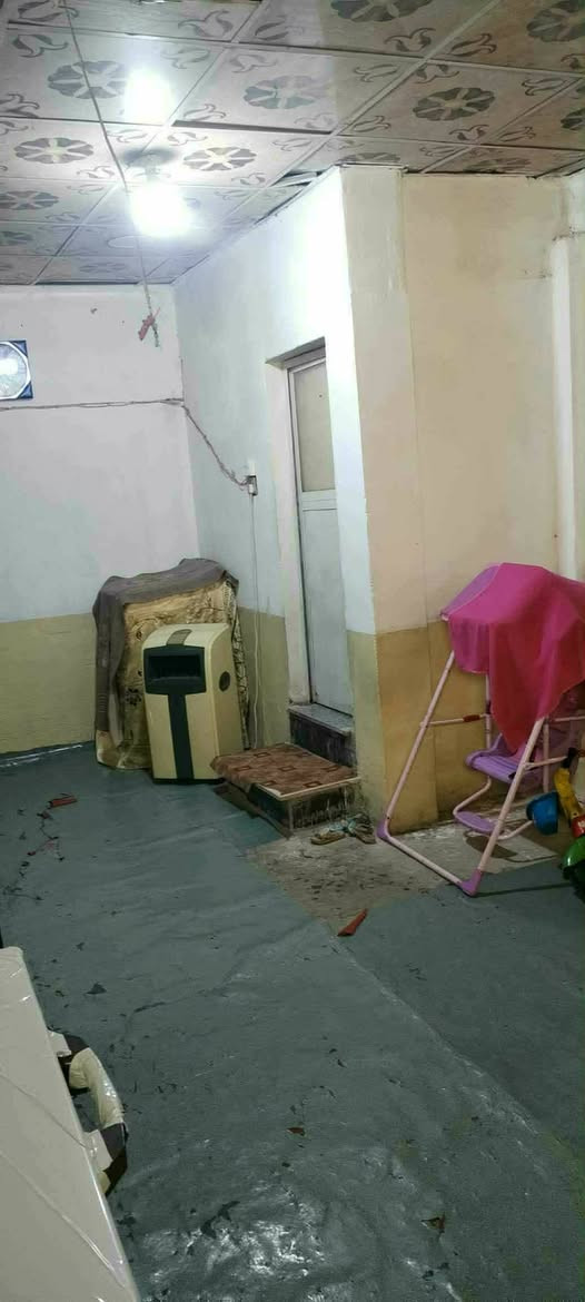 🏡 نص قطعة للبيع – فرصة استثمارية مميزة 🏡
📍 الموقع: مدينة الصدر – قطاع 20
📍 على شارع 60 مقابل الاستدارة، والشارع حالياً قيد الإعمار والتطوير.

✅ نص القطعة عبارة عن:
• بيت بالطابق الأرضي.
• بيت بالطابق الأول.
• مناسبة للاستثمار أو إعادة البناء (تفليش).

💰 السعر: 125 مليون دينار فقط
⭐ من أرخص الأسعار على شارع 60.

📞 للاستفسار والتواصل:
***********

سارع بالحجز قبل البيع، فالفرص المميزة لا تدوم.
