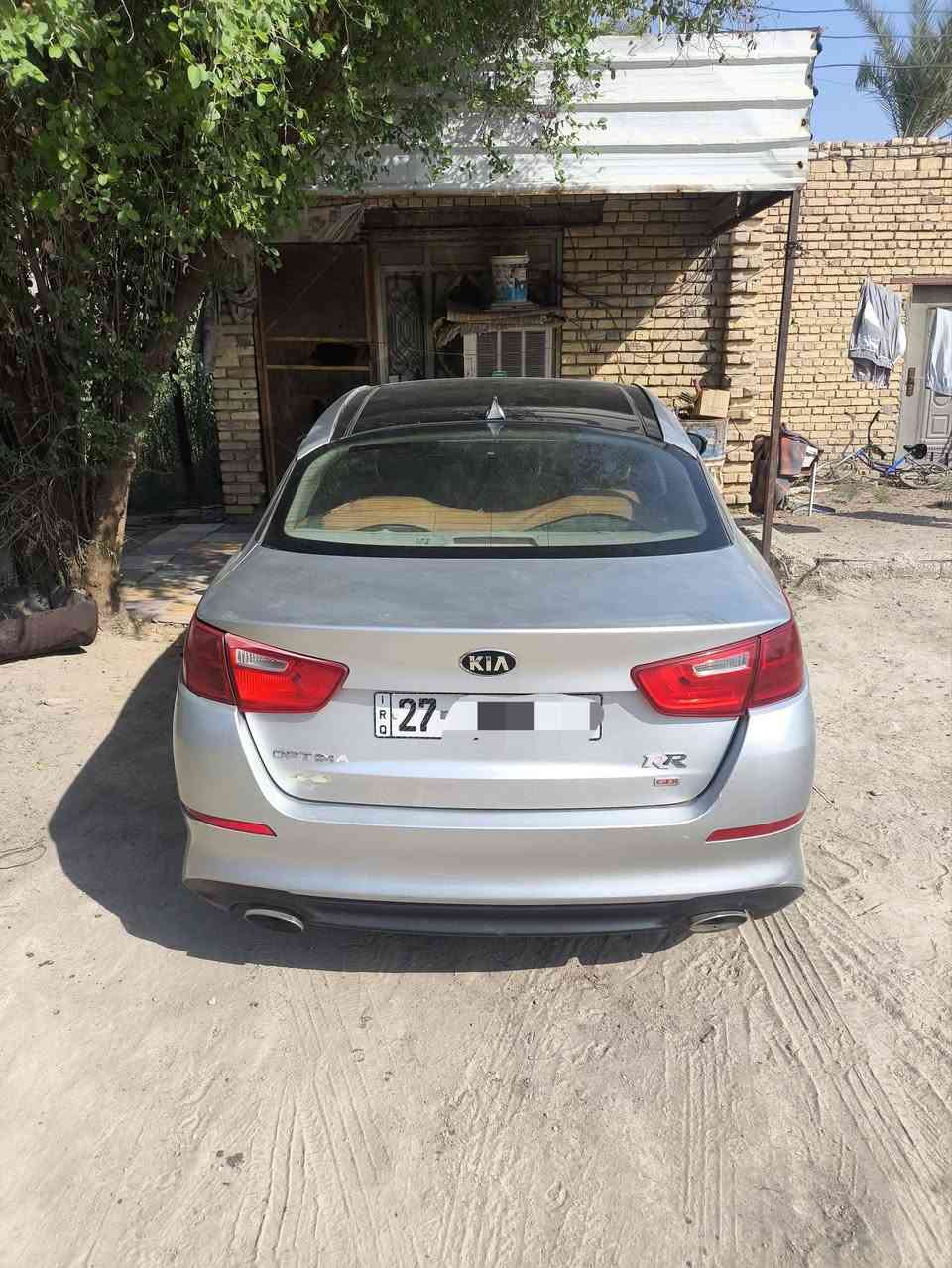 اوبتيما 15 وارد امريكي ضربته فقط باب السائق + بيه طخه بسيطه مثل ما موضحه بالصوره السياره مصبوغه جماليه
كير ومحرك حداديه تبريد خير من الله تايرات جدد باتري جديد 
سياره عليه ادامه كامله ماناقصه برغي ترايك وين متريد مكاني ذي قار ناصريه استفسار اكثر اتصل واني بخدمتك ***********
السعر 100 وبيه مجال للشراي 
ورجاءا الموشراي لايحط سعر من يمه
اوبتيما 15 وارد امريكي ضربته فقط باب السائق + بيه طخه بسيطه مثل ما موضحه بالصوره السياره مصبوغه جماليه
