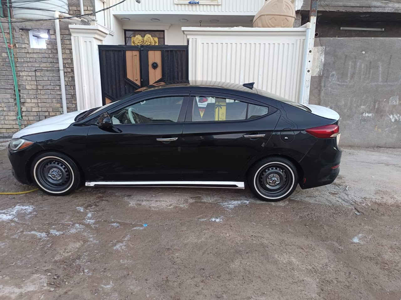 سلام عليكم النترا 2018مكينه كير تبريد كفاله من كلهن  بيهه اعتقداربع قطع  بدون لغد بدون شاصي بدون اي ضرر داخلي  طخات وصار صبغ   كير at مرغوب  رقم سليمانيه راعيهه موجود يكاتبك مباشر.  مكانهه بغداد الحسينيه ***********
