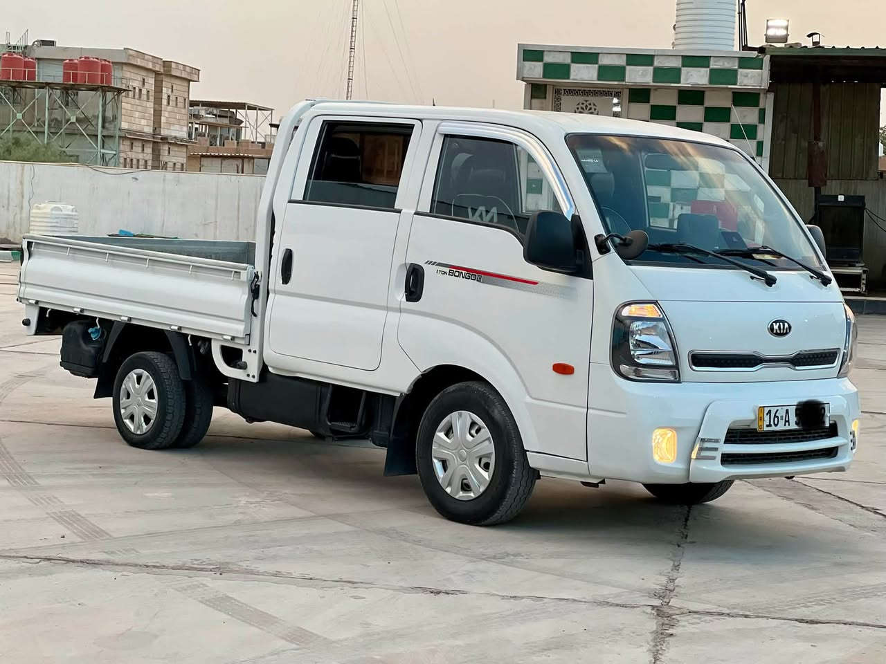 السلام عليكم
كيا 2022 دبل قماره اتوماتيك 
رقم قادسيه أنكليزي بسمي 
فول وربع ام الرادار 
مري شفط 
تدفئة كشن + استيرن
هيتر مري 
تحديد مسار 
ماشيه 69 الف فقط 
السعر 177 وبيها مجال بسيط 
للاستفسار ***********

