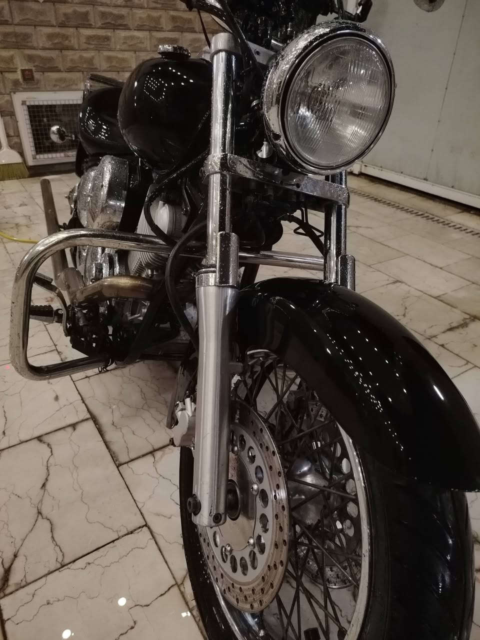 يماها ڤي ستار 1100 للبيع
Yamaha V-Star 1100
محرك مكفول 
دراجة نظيفة مرتبة كهربائيات كاملة مكفولة رقم كربلاء 
لوحتين وسنوية 
سعر الدراجة  28 ورقة وبيها مجال  مستعجل ع بيعتها

مكان الدراجة نجف للتواصل وباقي التفاصيل ***********
