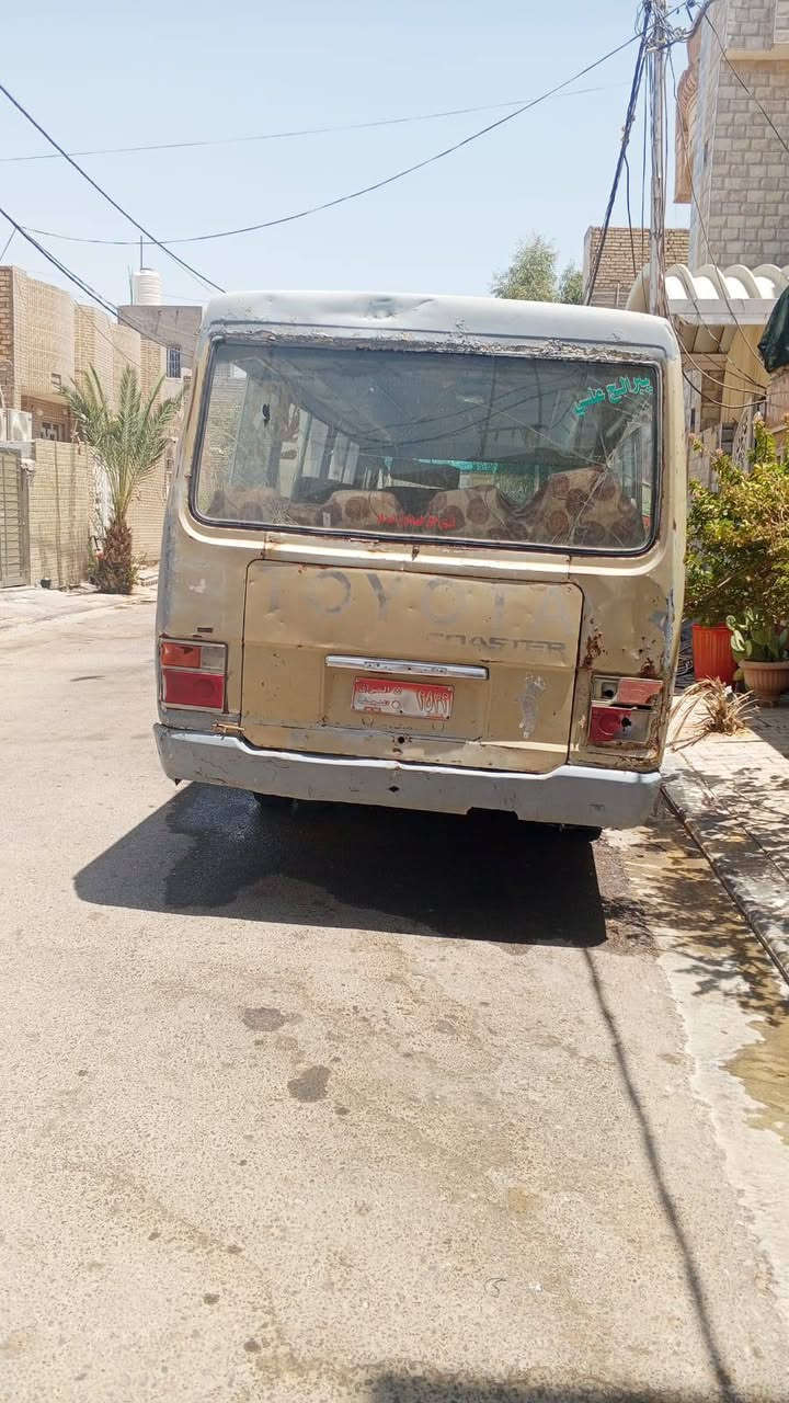 كوستر موديل 83 عريضه 
وكاله عامه سويلك
حصه كاز بيه 
مكينه كيا كاز 2700
عنوان نجف 
السعر 4 مليون وبيه مجال قليل
***********
