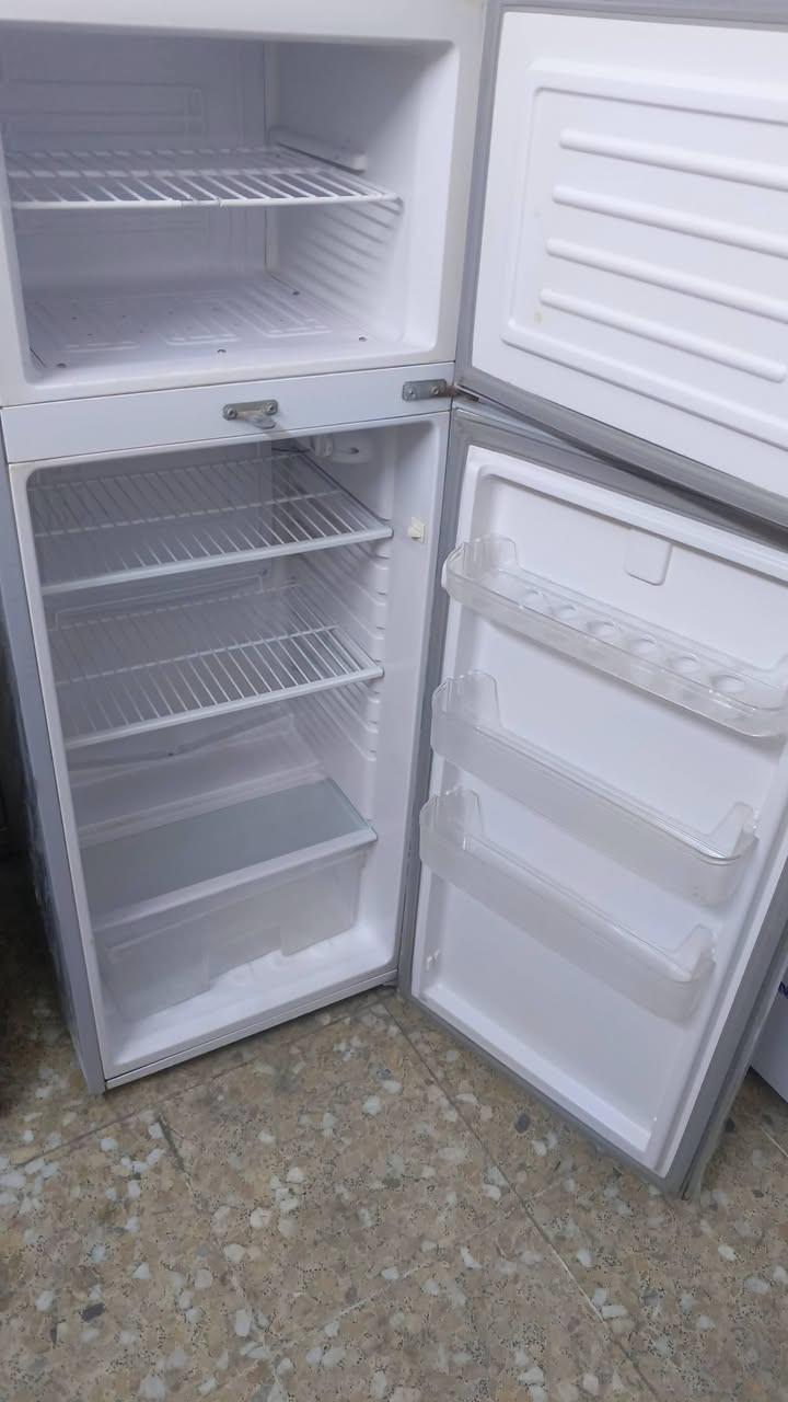 ثلاجة • أجهزة منزلية