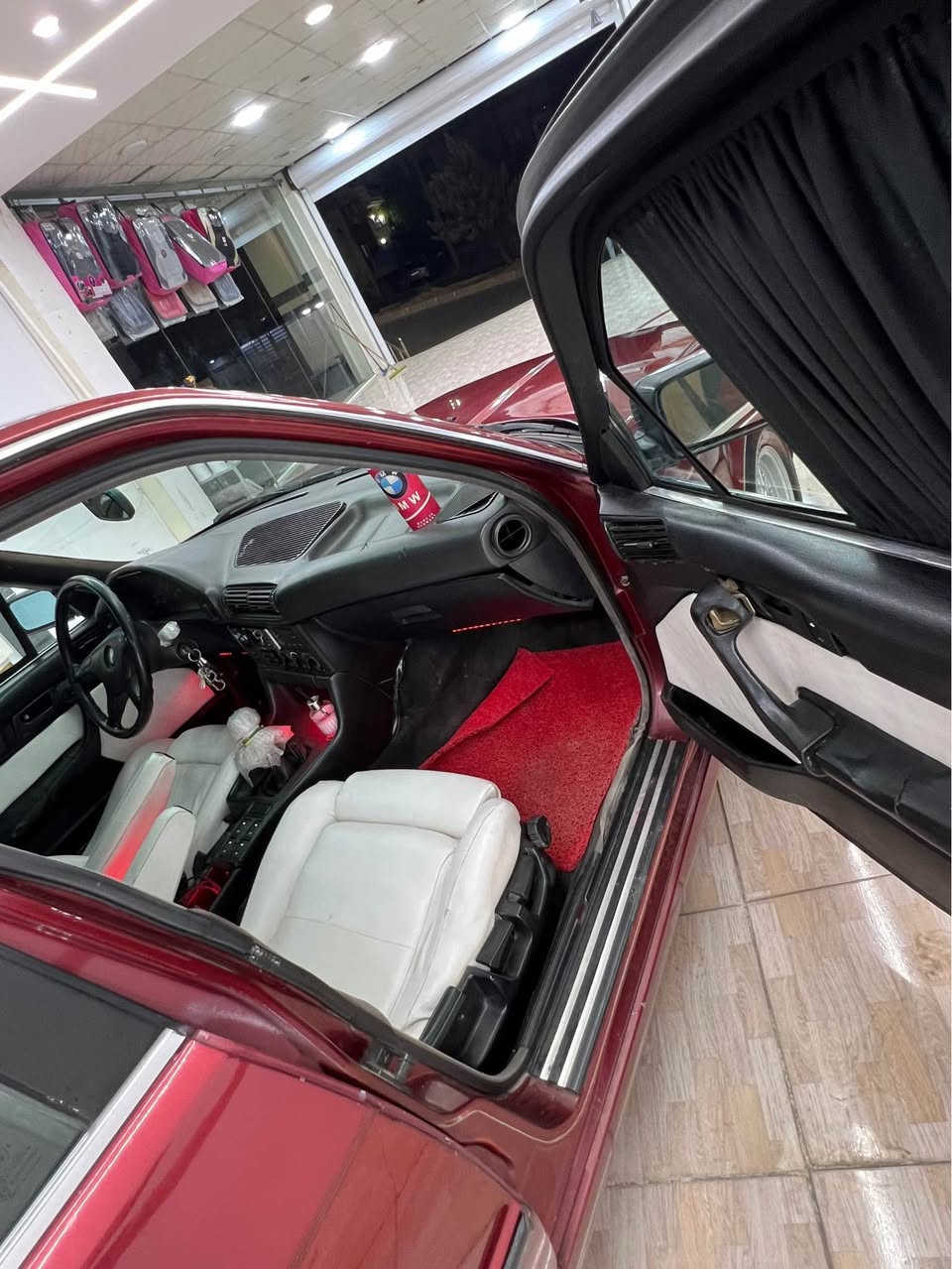 Bmw 525 گێر عدی 
ئارم پلاستیک هەولیر بەشەرت ئارمو ئەوەلیات
سعری 43 گلا معامەلە 
مواسەفات: 
تەبرید سارد و گەرم 
سلایت کارەبا ئیشەکات
٤ جام کارەبایی
ویل حسیر ٤ تایەو ویلی ناو پاکەت
کوشن جلد 
ناو سپی 
تەنزیلو بلوتوزو شاشە 
گێرو مەکینە بەشەرتی ١٠٠ فیتەر 
مەکینەی زۆر بەقۆتە کەم بیئیم ماوە ئەم قۆتەی لەسەر بیت
موسو براوەو دەعمو لیدراوی نیە پشتو پیشی کەپسە خایسو رزیوی نیە سەیارەکە راگیراوە نوێ نوێ ماوەتەوە ناو پاکەتە تقەو رقە جرکەی نیە لەسەر شەریکە ماوە 
شوین کۆیە موشتەری تەلەفون بکە: ***********
ڤایبەرو واتسئەپەکەم کراوەیە كويسينجاك, أربيل
