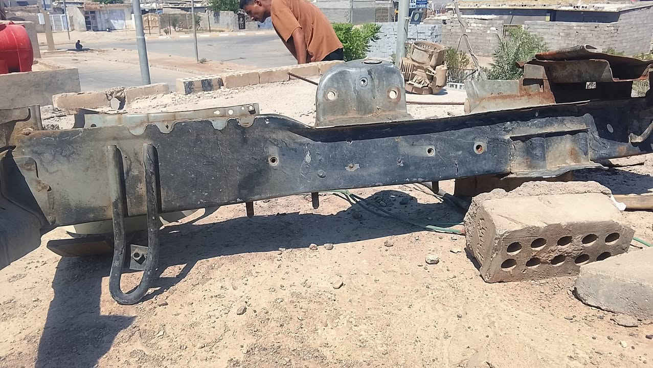 السلام عليكم شاصي مال هوندا 2007 صفحه اليمني شاصي نظيف الشراي ينتصر ***********
