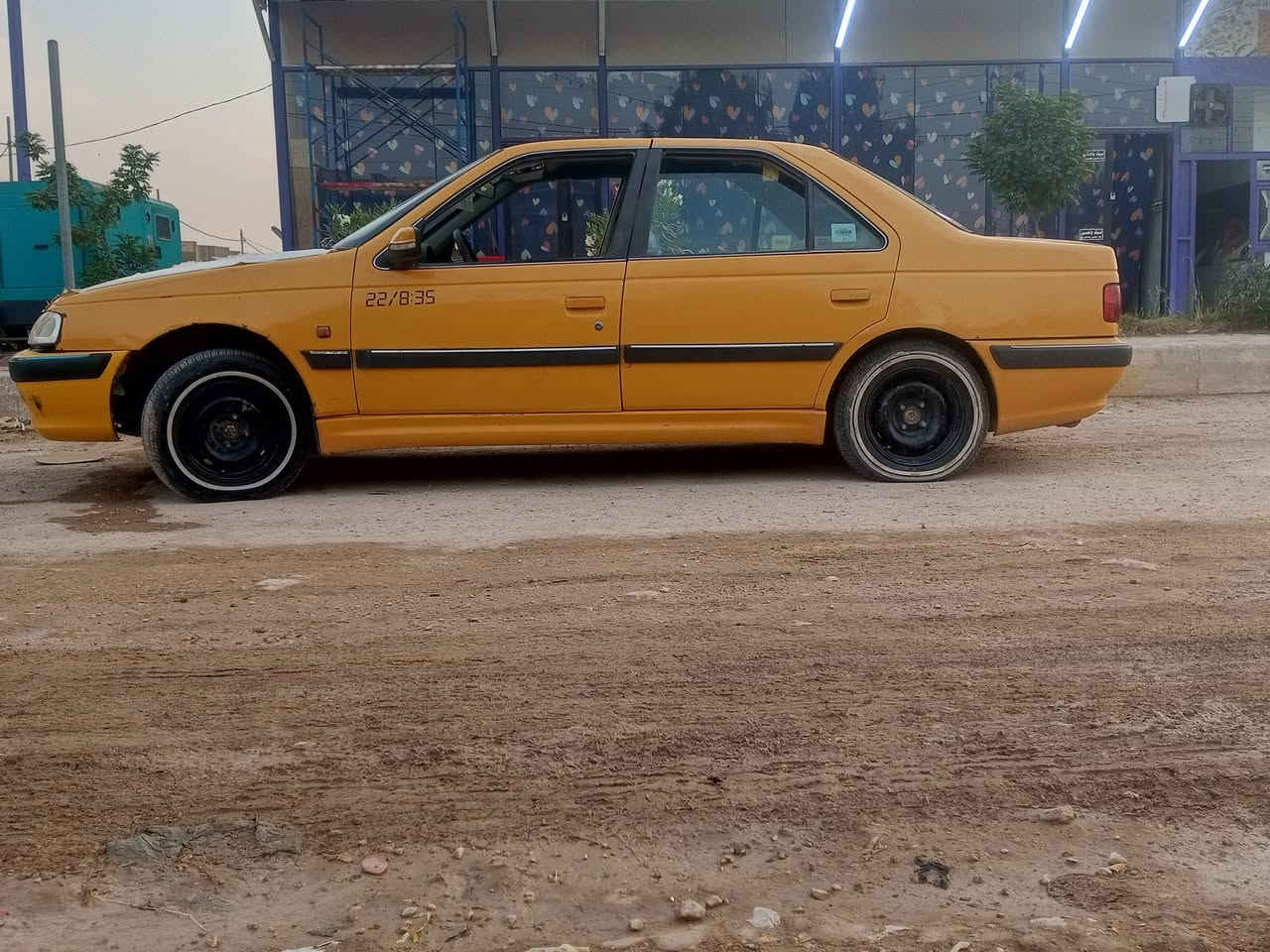 السلام عليكم
بيجو بارص 
موديل ١٥ 
بيهه بنيد طاير ومبدل وضربه خفيفه ب جاملغ ال كتر سايق وهلالات مصلحه 
عوزهه ترتيبات قليله 
هيئه وغرمه عليه ما عليك بشي 
باقي تفاصيل خاص او تتصل ع رقم 
***********
