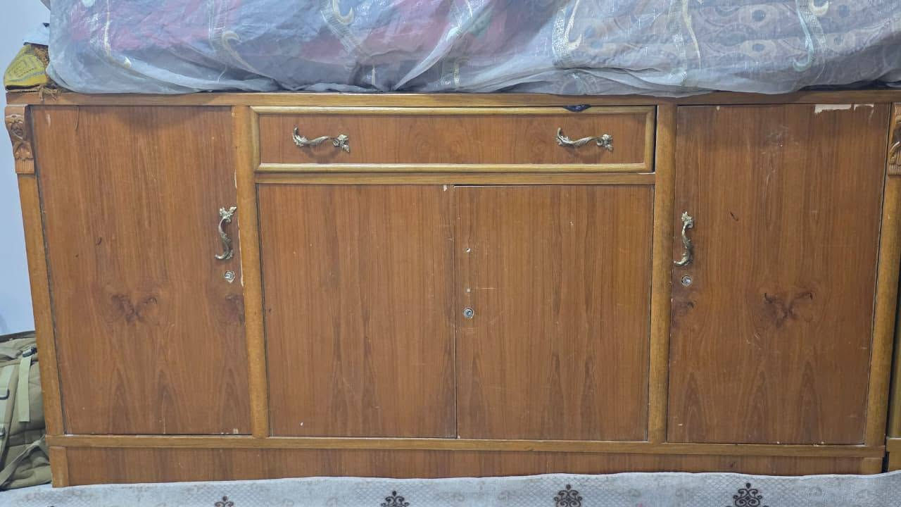 غرفة اخشاب • بوفية • نجف شارع المطار