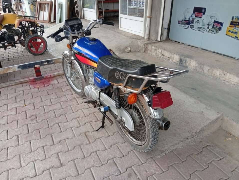 🏍️ ماتۆڕ بۆ فرۆشتن
🔹 جۆر: SAVIN CG150 CDI
🔹 مۆدێلی 2020 لاشەی جوان و ڕێک
🔹 مەکینە و گێڕەکان بە باشی کار دەکەن
🔹 ماتۆڕەکە پاک و جوانە
🔹 تایەکانی باشن
🔹 بۆ کار و بەکارهێنانی ڕۆژانە زۆر گونجاوە
🔹 هەموو شتێکی پێویستی تێدایە 
💰 نرخ: تۆلەکە 
📞 *********** السليمانية, العراق
