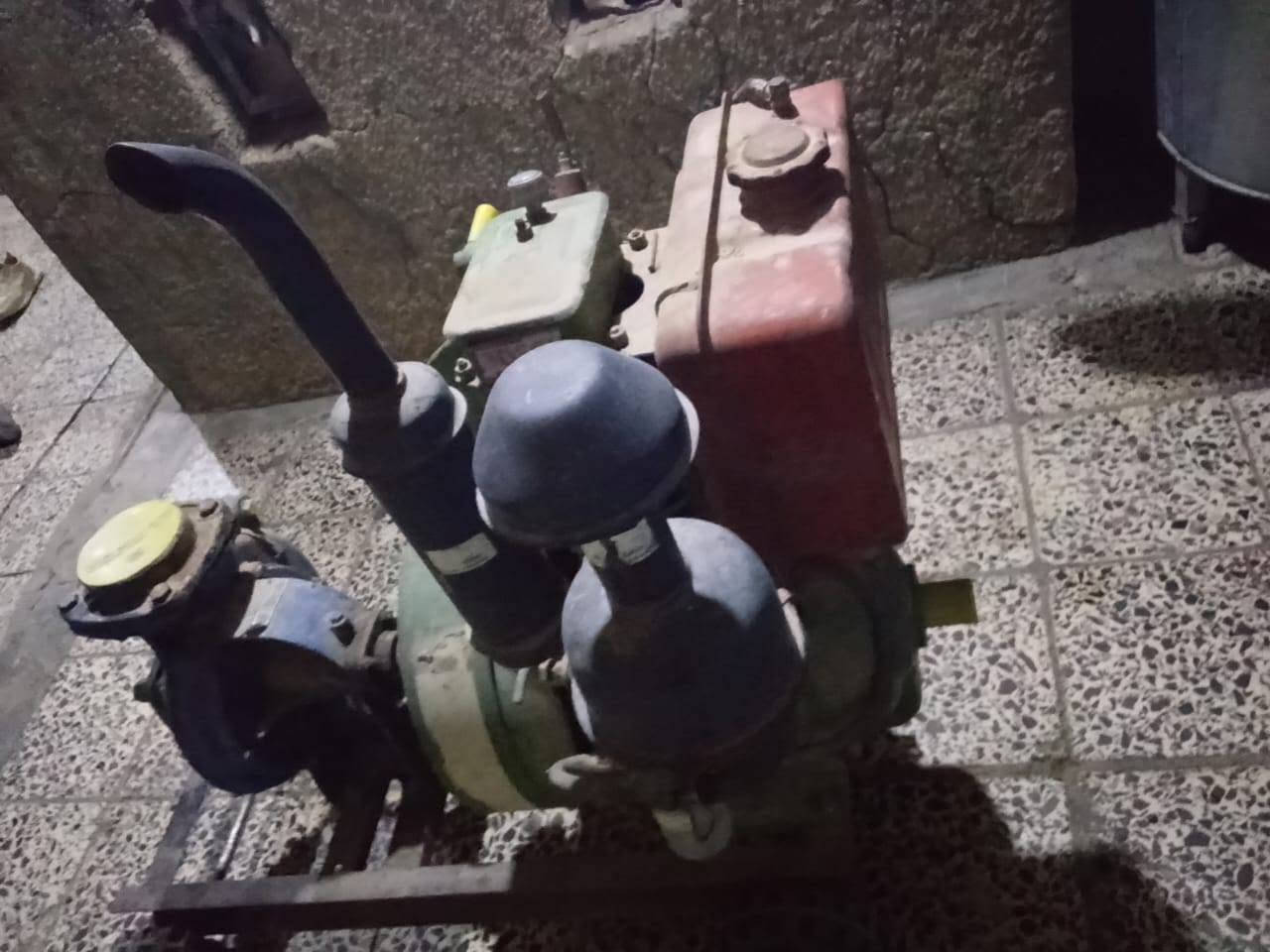 السلام عليكم

ماطور سگي جديد ما مشتغل ابد
نوع هندي سلندر وحد
مكان بغداد الزعفرانيه
رقم الهاتف ***********
سعره ٩٥٠ وبي مجال قليل 
 شباب ماطور جديد
