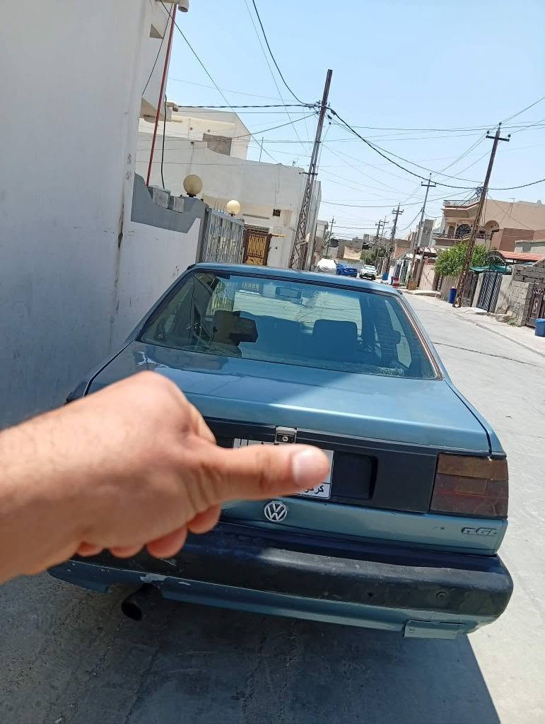 بسم اللە الرحمان الرحیم 
( فرۆشتــــن........ گۆڕینـــەوە ) لەسەر دڵ گرتن
جیتا سنوق 1990  گێڕ ئۆتۆماتیک 
اوەلیات سەنەوی عەسڵی لەگەڵە
 کتابیشی لەگڵایە معامەلەی تەحویلی بۆ کراوە
سەیارەیەکی تا بڵێی تونو تۆڵە و جوانو بێ کێشەیە جایزە بۆ زیانیاری زیاتر پەیوەندی بکەن 
بە 

                 ژمارە موبایل  *********** واتساپ شمشمل, السليمانية
