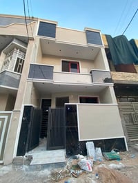 دار للبيع بناء حديث🏠  المساحة: 75 متر مربع (بناء حديث)  الموقع: بغداد ...