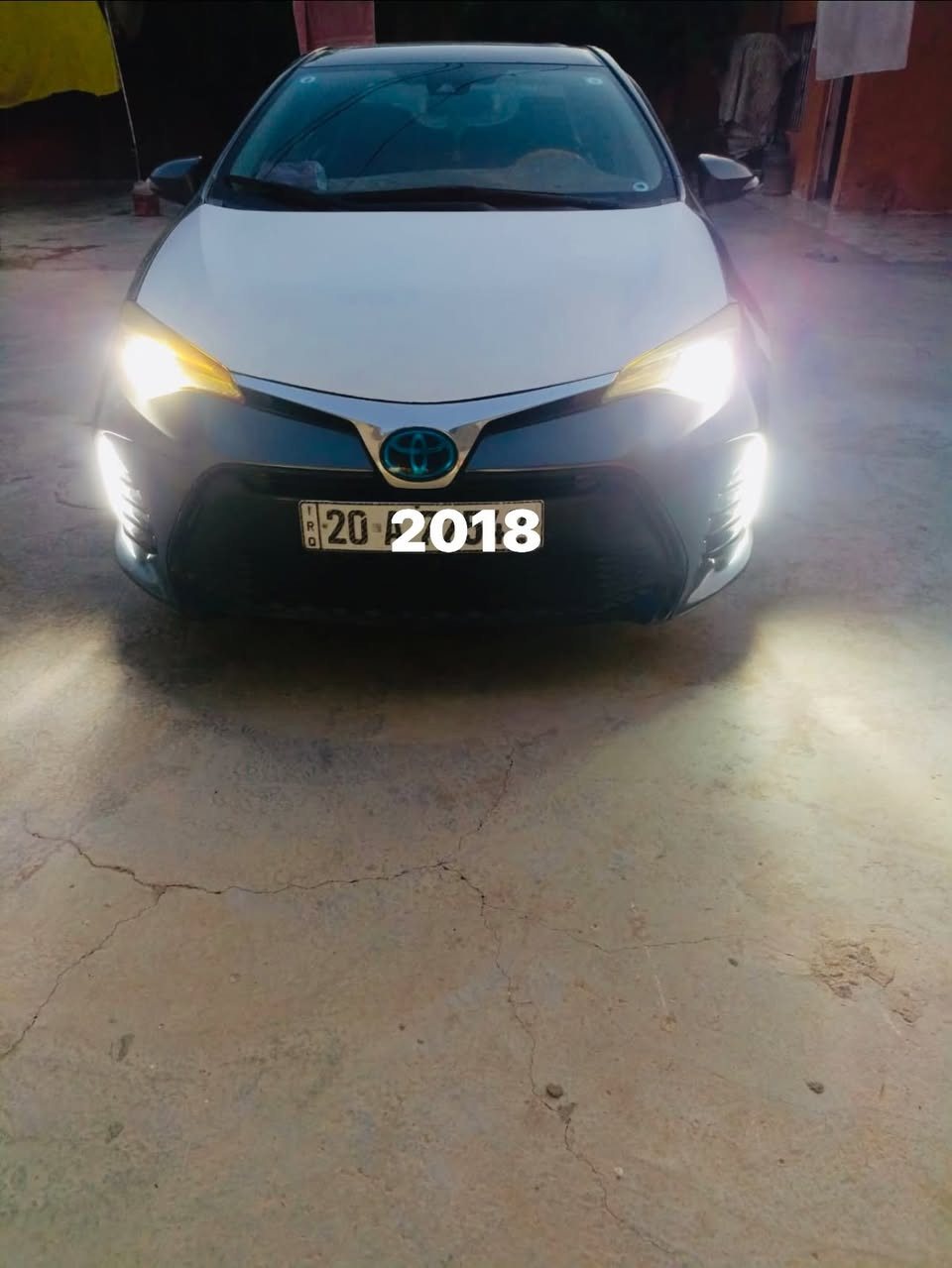السلام عليكم كورلا 2018امريكي رقم ديالى باسمي رقم سنويه هزه جديد 2031سياره جاهزه مجهزه من كلشي 
كير محرك تبريد صدر كله مكفول تخم تاير جديد 
بيها صبغ كم قطعه اقل الحزام سياره نضيفه خير من الله 
سعر 100بيها مجال بسيط بيع فقط 
مكاني ديالى المقداديه ***********

نص مكتوب في الصور:
- 2018
- 20 2018