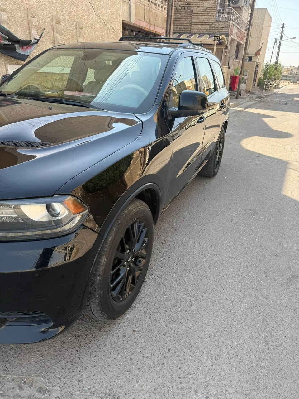 سلام عليكم
دوج دورنكو 2019 خليجي 
بيها عدة مكانات صبغ فقط بدون ضربه اثر شخوط 
مكينه 3600Gt 
فتحه بالسقف
شاشه كبيره
كشنات تدفئة تبريد
مومري خزن
حساسات امامي خلفي 
منضومه زنون 
ويل 20كروم اسود
كشنات بيج ابلادي 
شاشات بالكشنات ابلادي
سماعات مع كيبل بلادي
كير طياره
وبعد بيها هواي مواصفات
السعر اتصل وتدلل
***********
