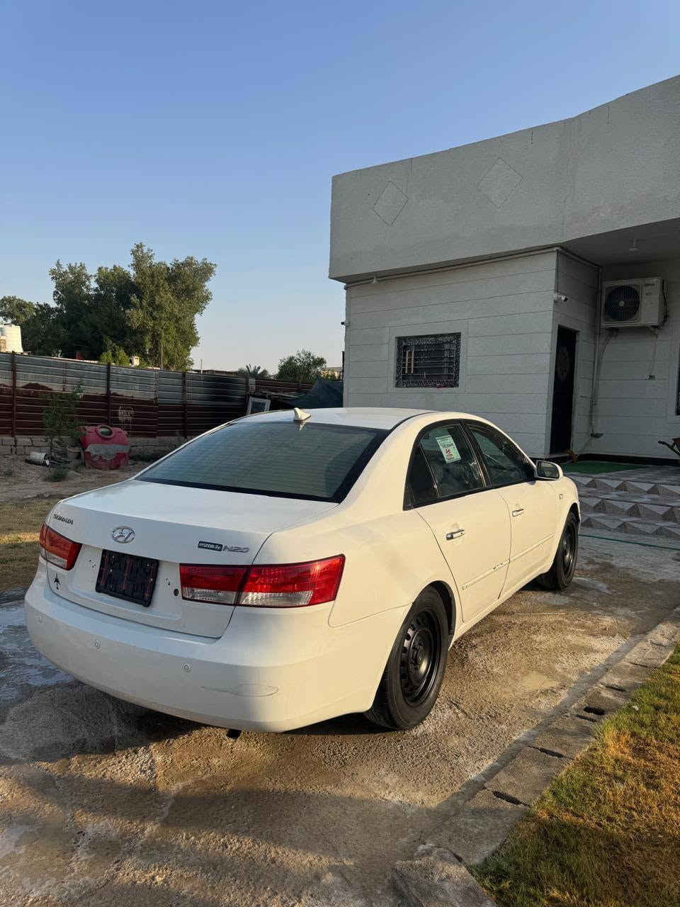 السلام عليكم سوناتا 2008 متومه طبق الاصل بغداد شرط دكه حاسبه سياره جاهزه بيه كصه وحده جنطه فقط متخمه تايرات حدادين طوبه 100/100 بريد مكينه لا تنقيص ولا تدخين مكاني بصره ابو الخصيب *********** وتساب سعر 50وبيه مجال  للعلم سياره وين ماتروه انطي سنويه انه جاي اروح ورجع بيه حته لبقداد طاب بيع
