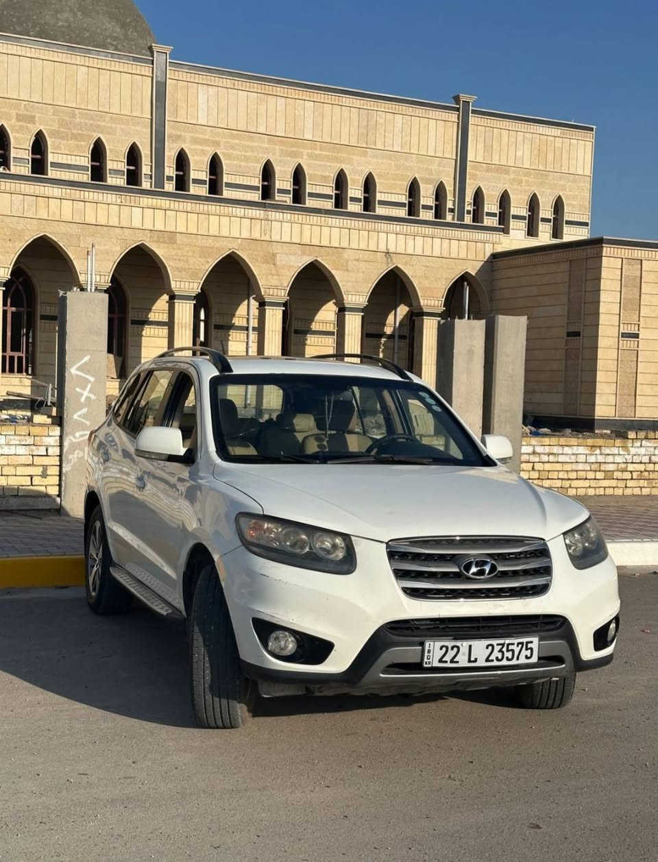 للبيع سياره سنتافي ١٢ 
سبعه راكب 

٤سلندر ابيض فتحه بالسقف المحرك مفتوح مبدل كازكيت تبريد ثلج ٣ قطع رقم اربيل بأسمي ***********

