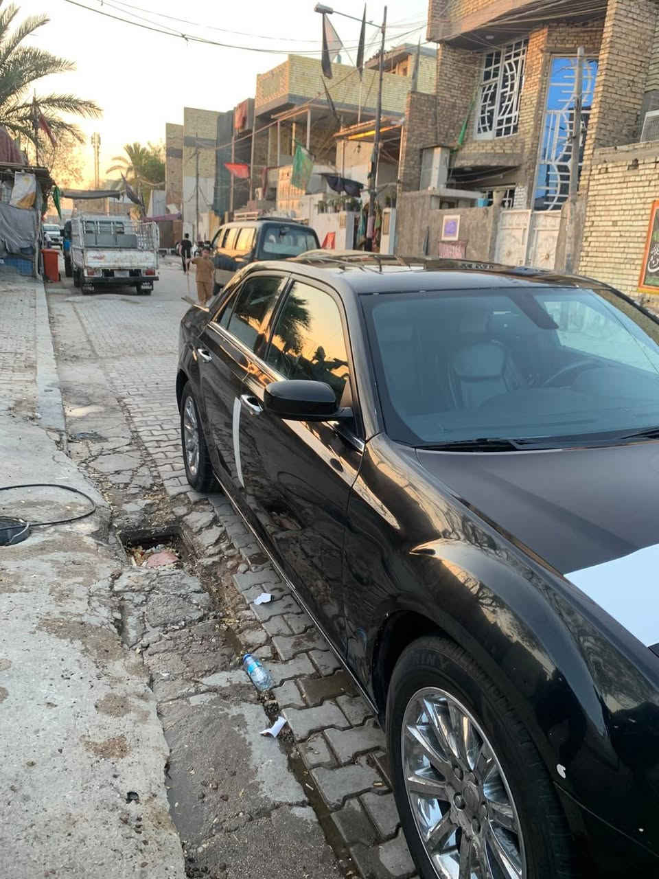 السلام عليكم 
كرايسلر 12بسمي تحويل ثاني يوم 
رقم بغداد 
فول مواصفات 
سياره كفاله عاما 
مصبوغه جماليه 
سياره جاهزه 
سعر 120وبيها مجال 
مكان بغداد 
‏‪***********‬‏
اخوان مكلف بل نشر اتصل عل رقم٠
