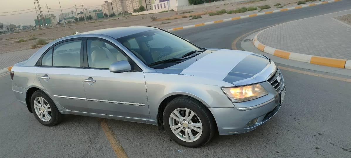 سلام عليكم سوناتا للبيع 2009خليجي  محرك 2400 سياره بسمي سنويه 31 رقم جديد سعر 110سياره جاهزة حله من صوره شراي يتوصل ***********
