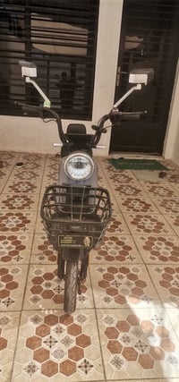 دراجه شحن حجم 14 كلش نضيفه  كلهة شغاله زائد بصمه وتشغيل عن بعد   بطاري...