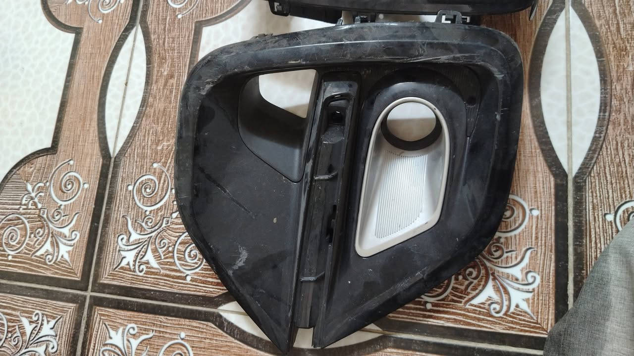 السلام عليكم للبيع بروجكتر والكفر مالتها والمروحه سبورتج 23 شكل القديم  فور ويل اصلي مفصخها من السياره اول ماستوردتها وعفتها وارد امريكي مو قطع وارد كوري حتى ما مشتغلات
***********
