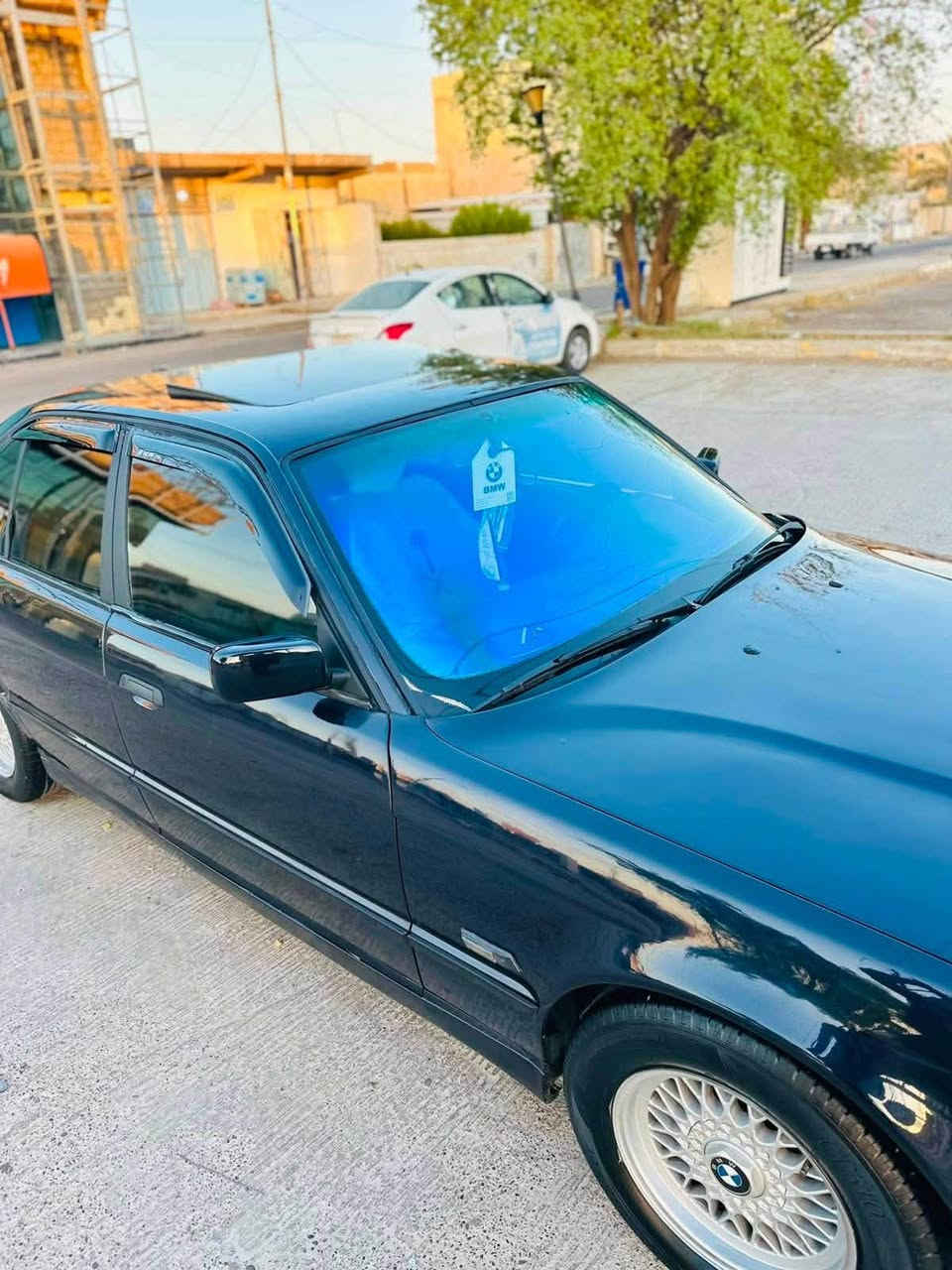 للبيع BMW
525 اصل 
مسكر عدل
بجم عريض
موديل 92
محرك شرط 
كير شرط 
تبريد❄️
تدفئه 🔥
دبل ايرباك
تخم تاير جديد
كشنات جلد
بدون قطرة خياس
كهربائيات بلاد كله شغال
مرايات منفصل
4 بطاين جديد
رقم بغداد تحويل مباشر
صبغ جماليه فقط بدون ضربه 
الداخل نضيف حييل
مكان السياره تكريت 
السعر 60 وبيها مجال   
رقم الهاتف ***********
