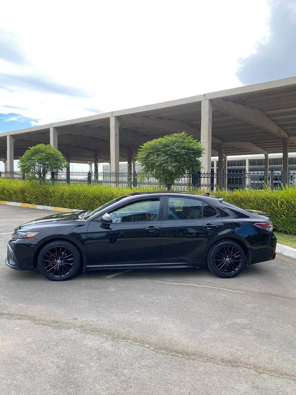 � تويوتا كامري SE 2024 🔥
💥 السعر بلاش بلاش بلاش 💥
❗ أقل من سعر السوق — للجادين فقط ❗

🚘 CAMRY SE 2024
🇺🇸 مواصفات أمريكية
✨ فئة SE الرياضية

🔹 محرك 2.5 لتر — 4 سلندر
🔹 قوة 203 حصان
🔹 جير أوتوماتيك
🔹 دفع أمامي
🔹 شاشة وسطية
🔹 كاميرا خلفية
🔹 مثبت سرعة
🔹 تحكم بالمقود
🔹 أنظمة أمان ومساعدة للسائق
🔹 تصميم SE رياضي

📋 رقم الشاصي:
4T1G11AK5RU213321

💰 السعر: بلاش بلاش 🔥🔥🔥

سيارة ماشية ٦٥ الف ميل 
مكفولة من گير محرك كهربائيات 
بدوه دواخل  
ضررها فقط باب واحد صبغ  
ب سعر بلاشش بلاشش 
سعرها ١٩٥$ ورقـــة و مجال 🔥🔥 
مكان دهوك 
للأستفسار اتصل هلى هذا الرقم 
كورك-واتساب 
***********
