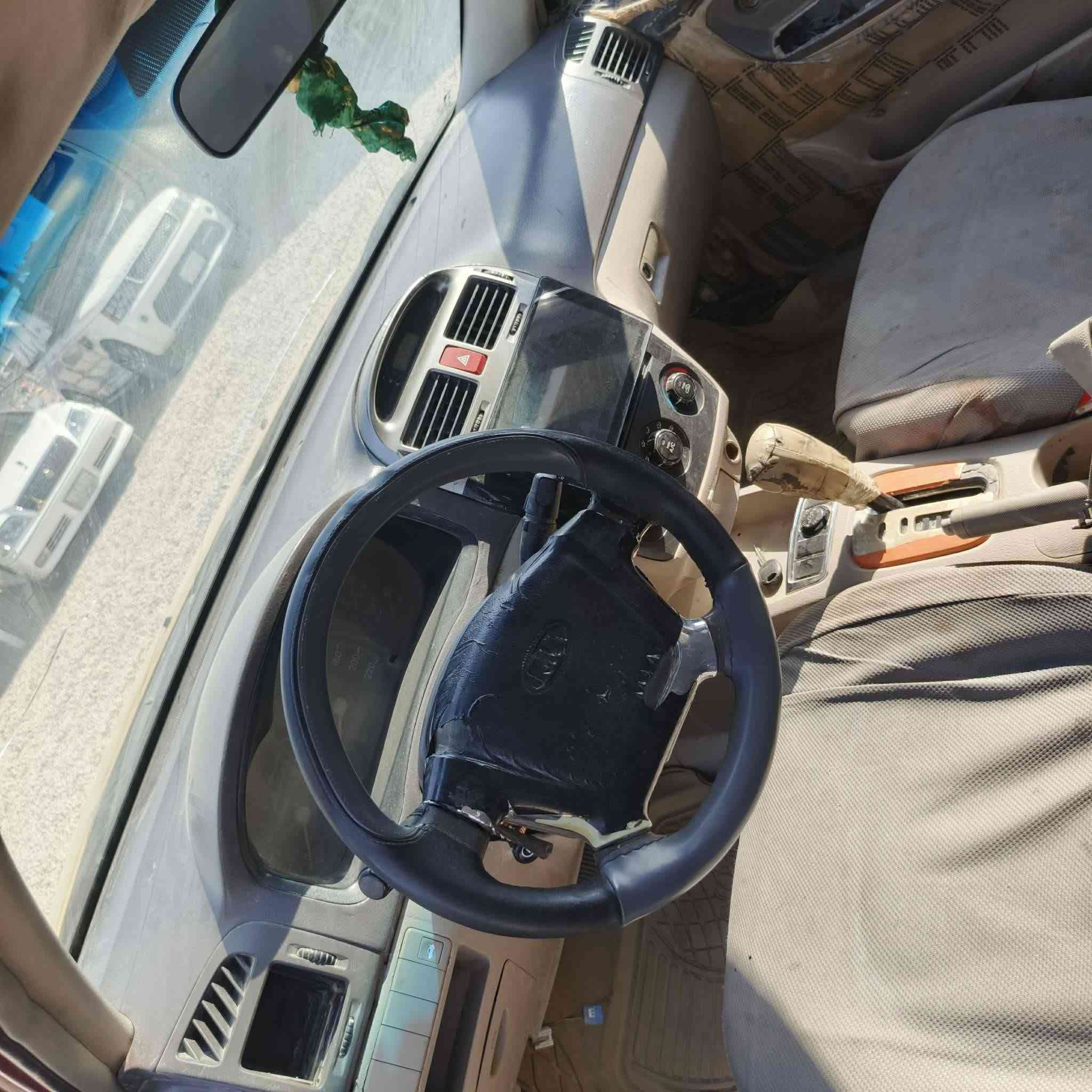 سلام عليكم سيراتو مديل ٢٠٠٤ رقم بابل تحويل مباشر اوتوماتيك كير مكينه جاهزه كشر ما مكفول مكان النجف الحيدرية *********** ***********السعر  ٣٥ ورقه
