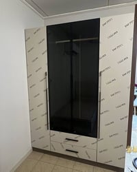 ٤ أبواب • زجاج معتم • مجارير واسعة