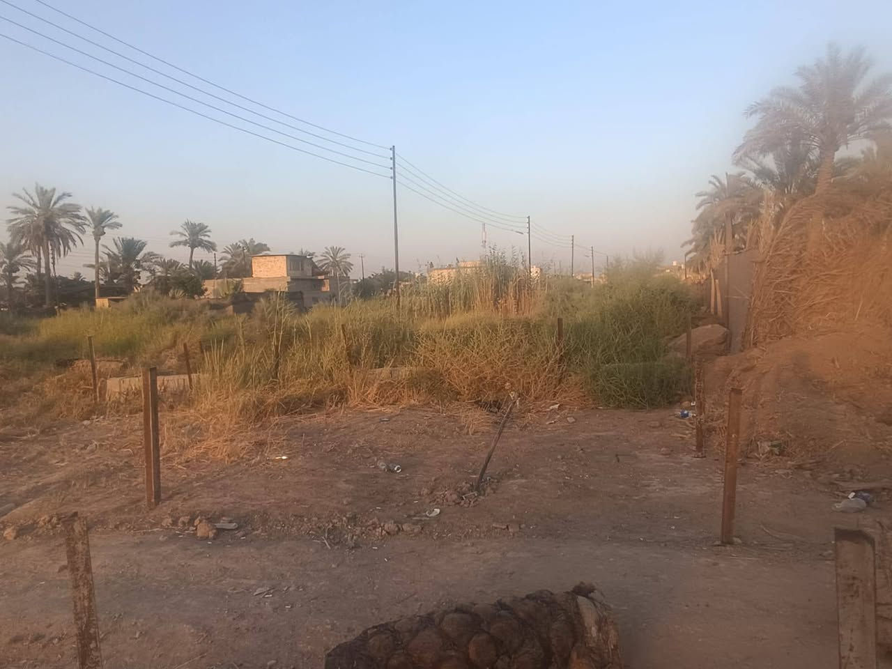 قطعه للبيع 70 م واجهه 7 نزال 10 المربع الثالث بيها مجال السعر 17 تحويل باسم المشتري  استفسار وتساب ***********

