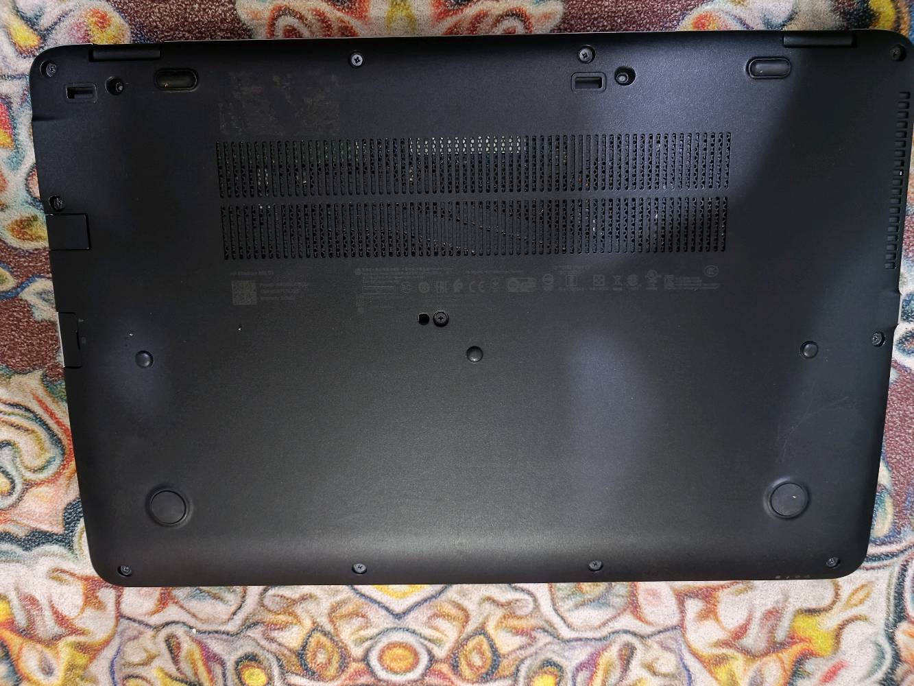 لابتوب hp Elite Book G3 حجم 15.6 سلم 
كور اي 7 جيل 6 رام 8 هارد 256
نظافة 100% سعره 300 الف 
*********** واتساب