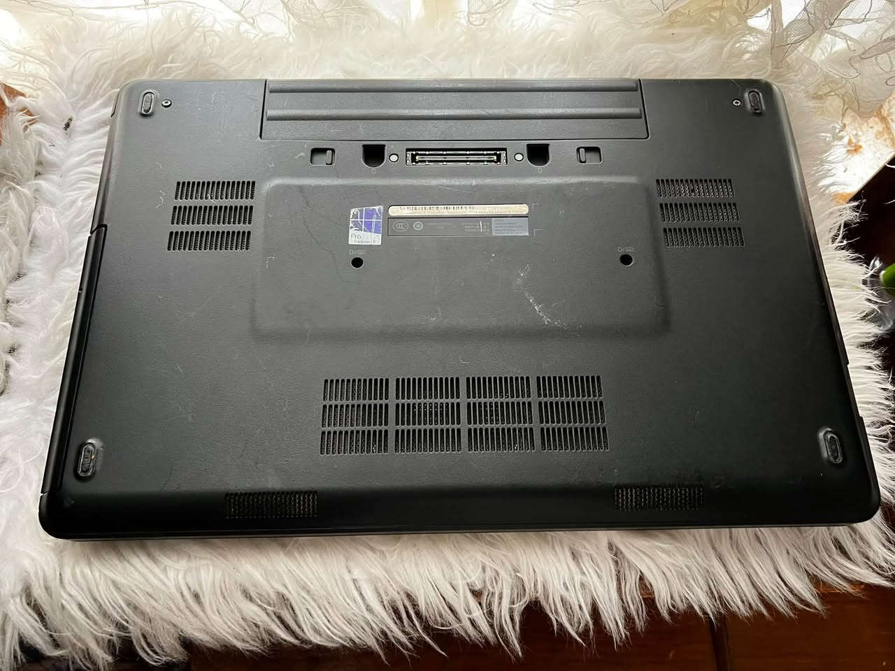لاتيتود E5540 • i3-4010U • ٤ جيجا رام