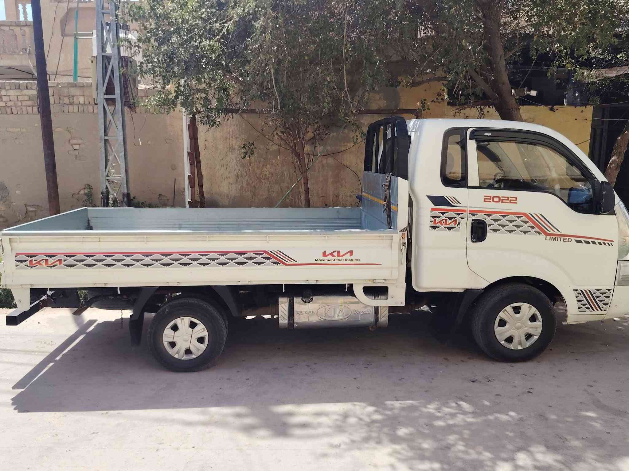 سلام عليكم 
كيه حمل للبيع موديل 12 سياره كير ومكينه وشاصي كفاله بيه رشات صبغ فقط رقم ميسان ***********
